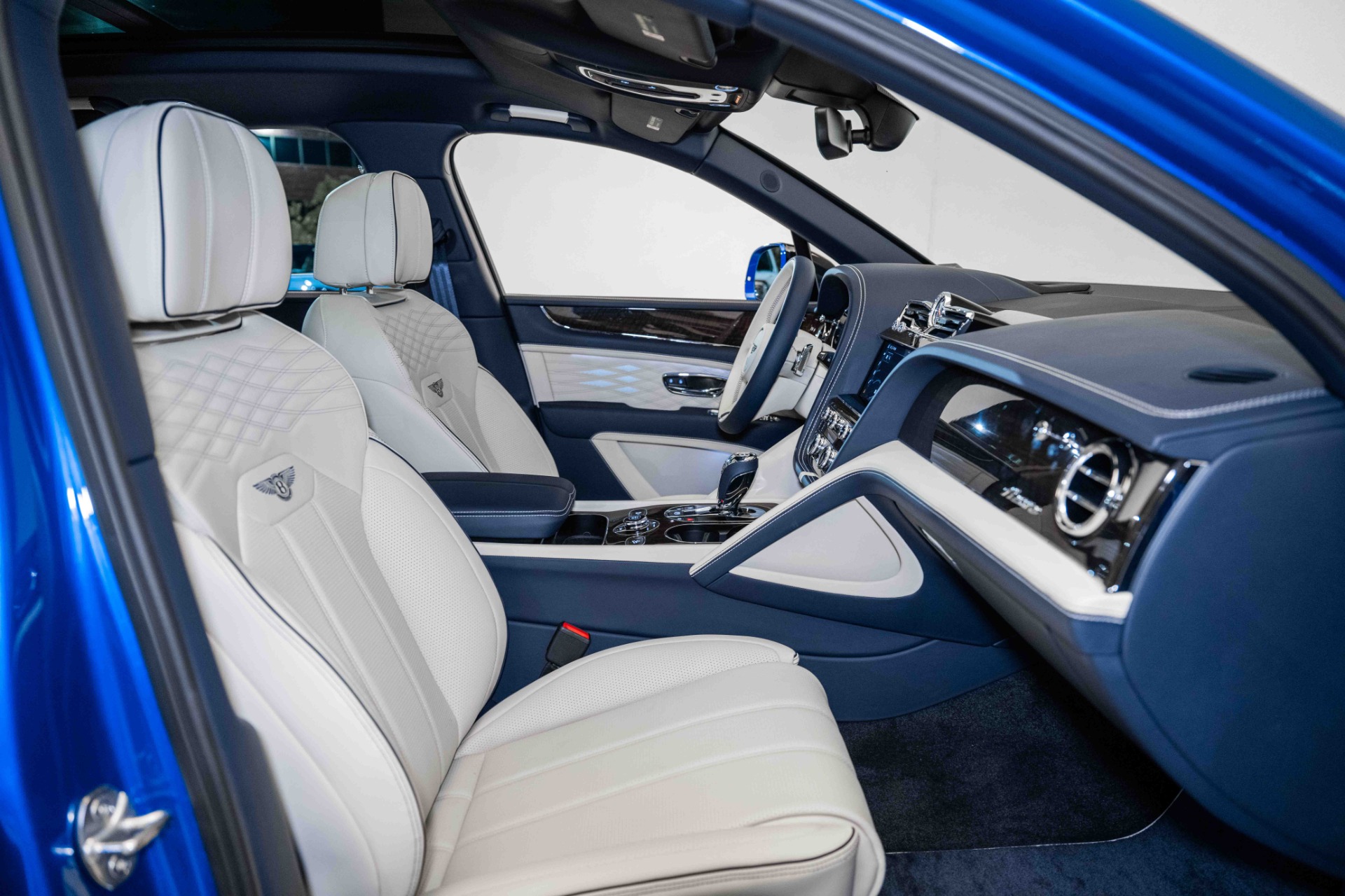 New 2024 Bentley Bentayga EWB Azure V8 For Sale (Sold) | Exclusive