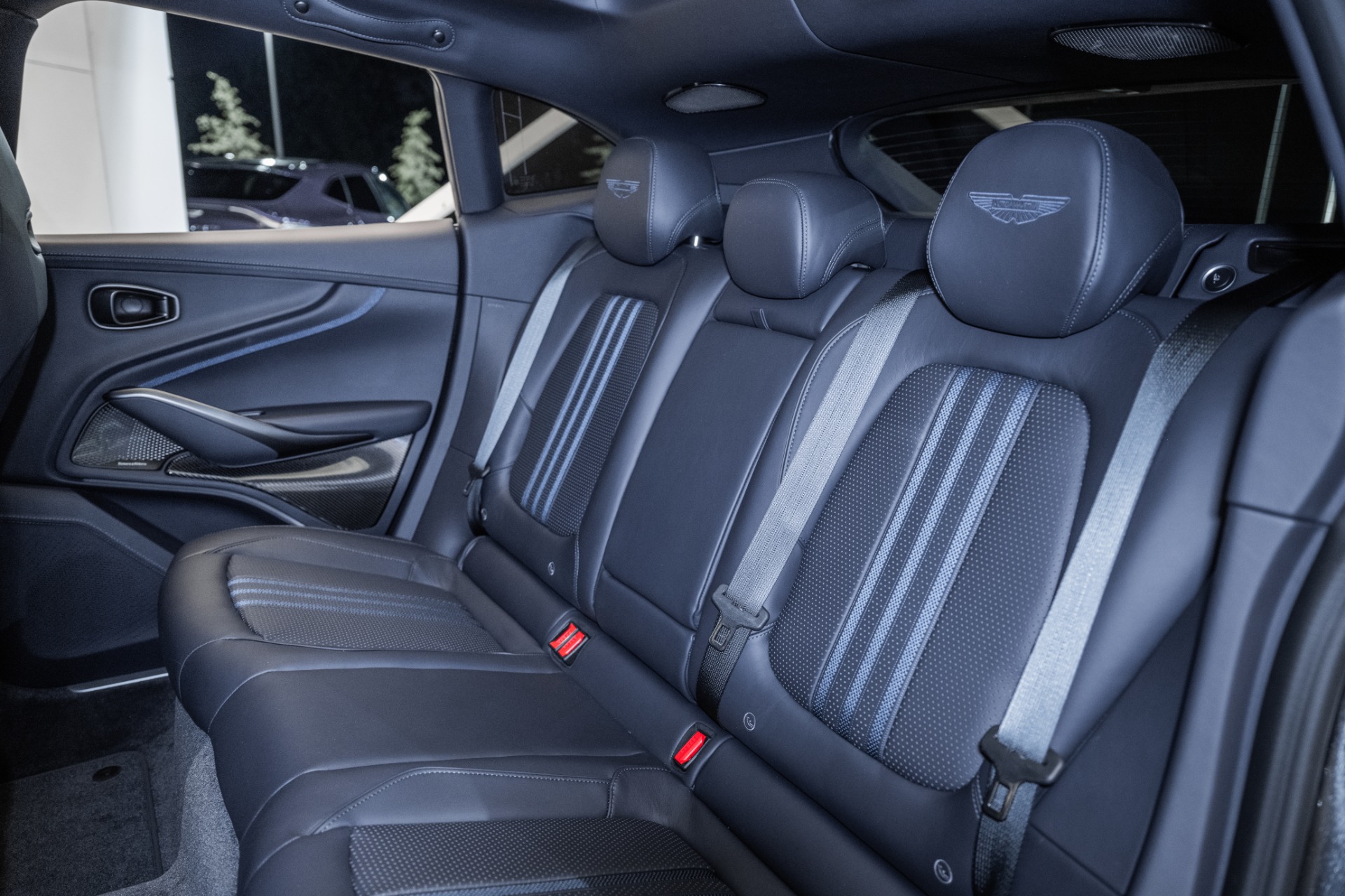 2025 Aston Martin DBX 707 - Photo 16