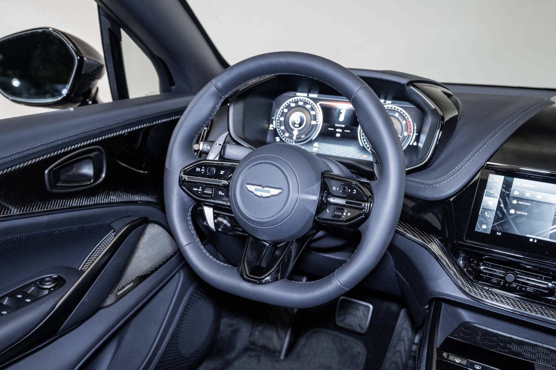 2025 Aston Martin DBX 707 - Photo 25