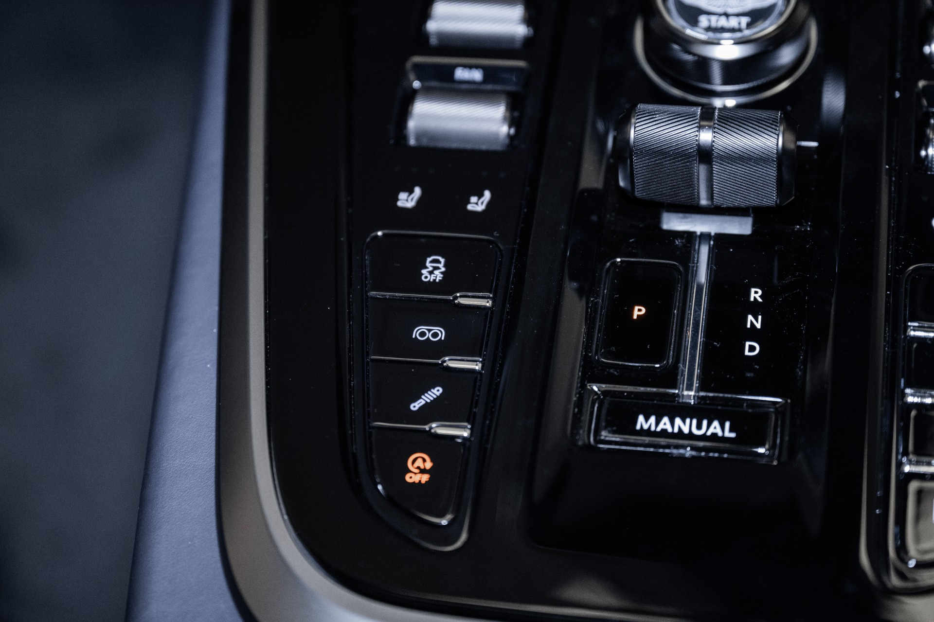 2025 Aston Martin DBX 707 - Photo 43