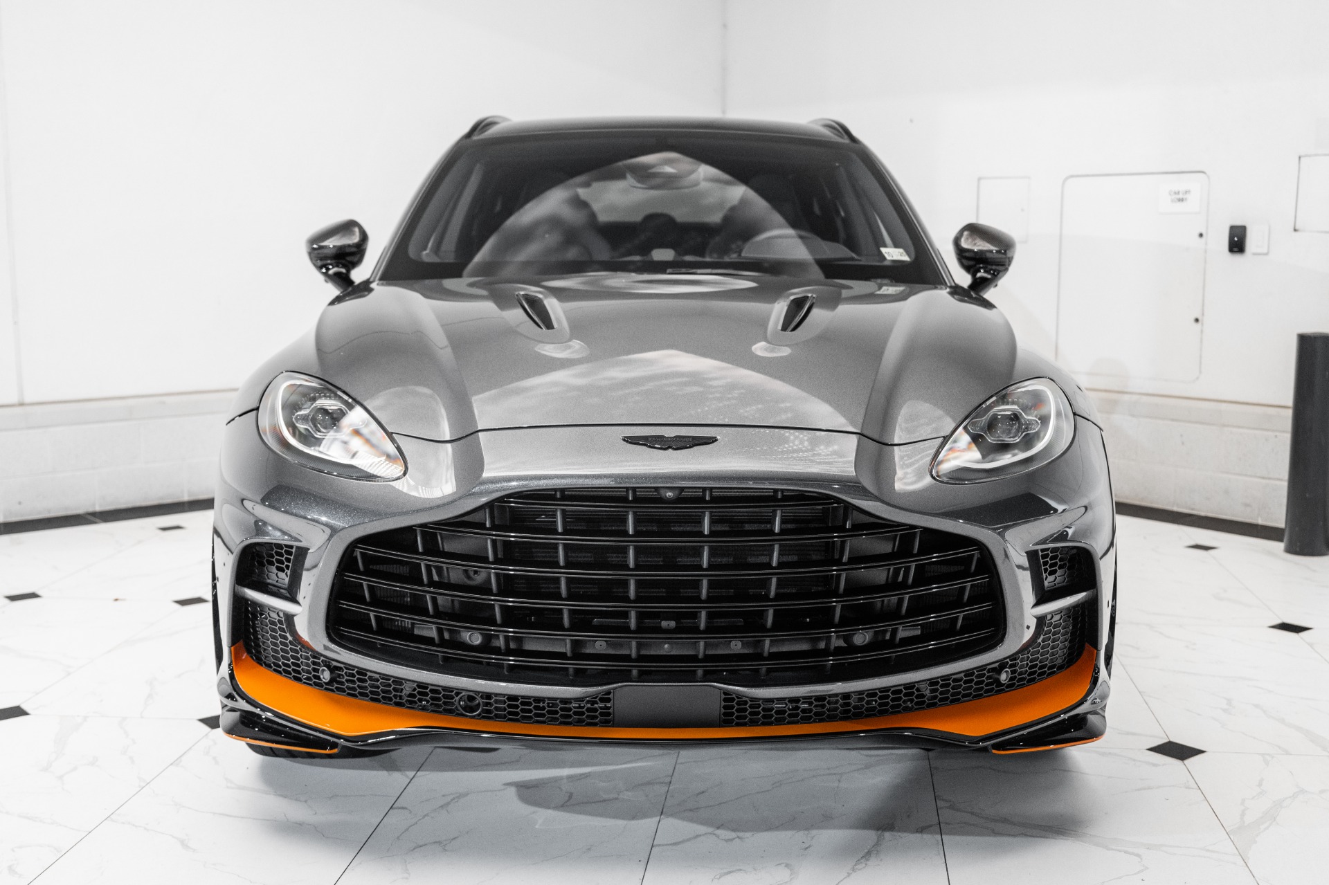 2025 Aston Martin DBX 707 - Photo 7