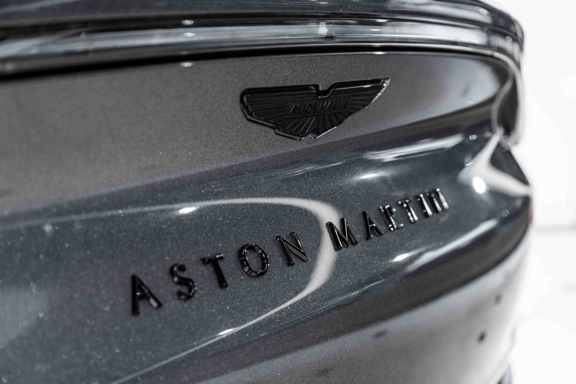 2025 Aston Martin DBX 707 - Photo 8