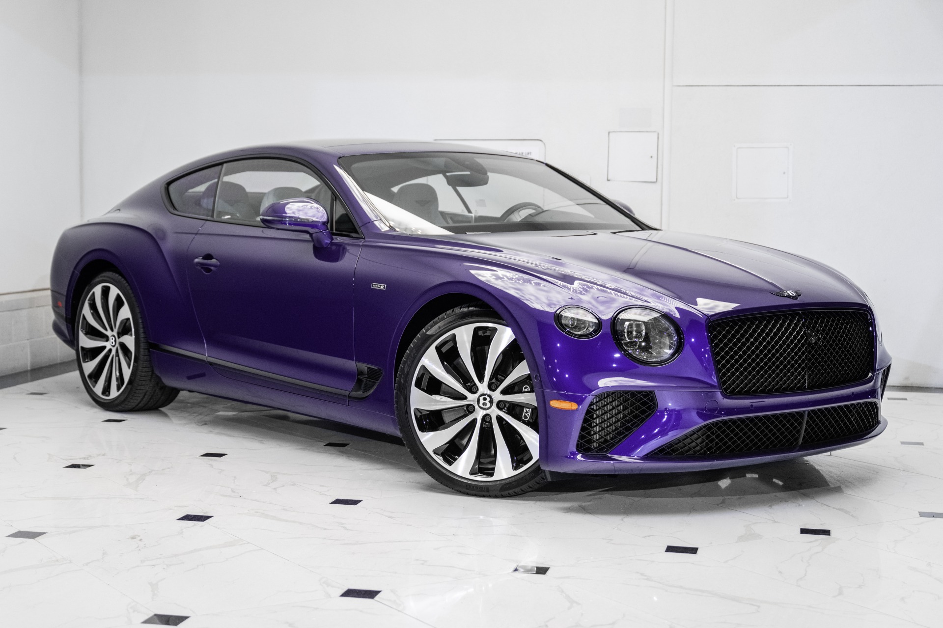 Continental 8 purple 2025