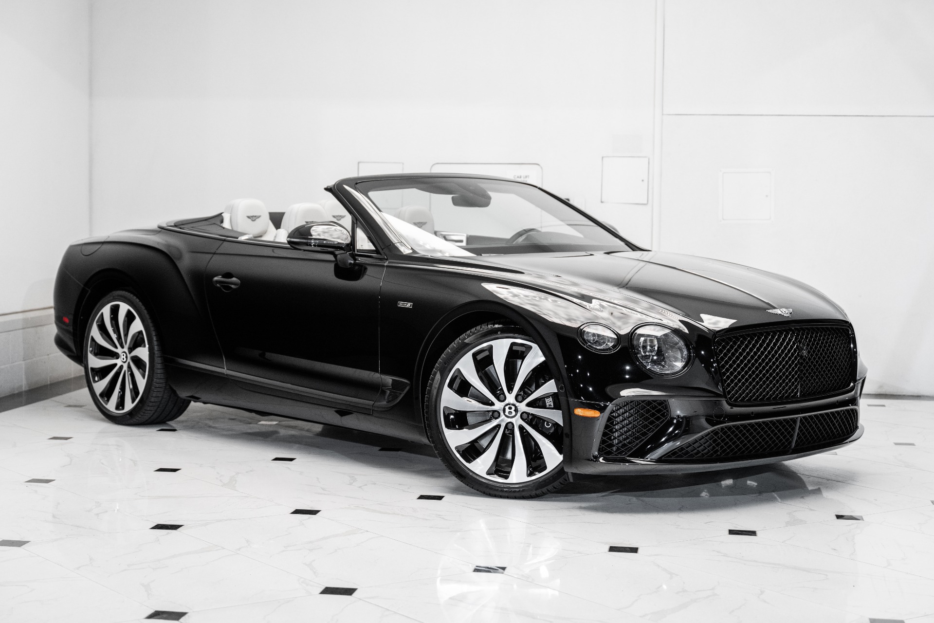 自動車 ベントレーContinental GT ABA-BCDDBハンドブック#0088