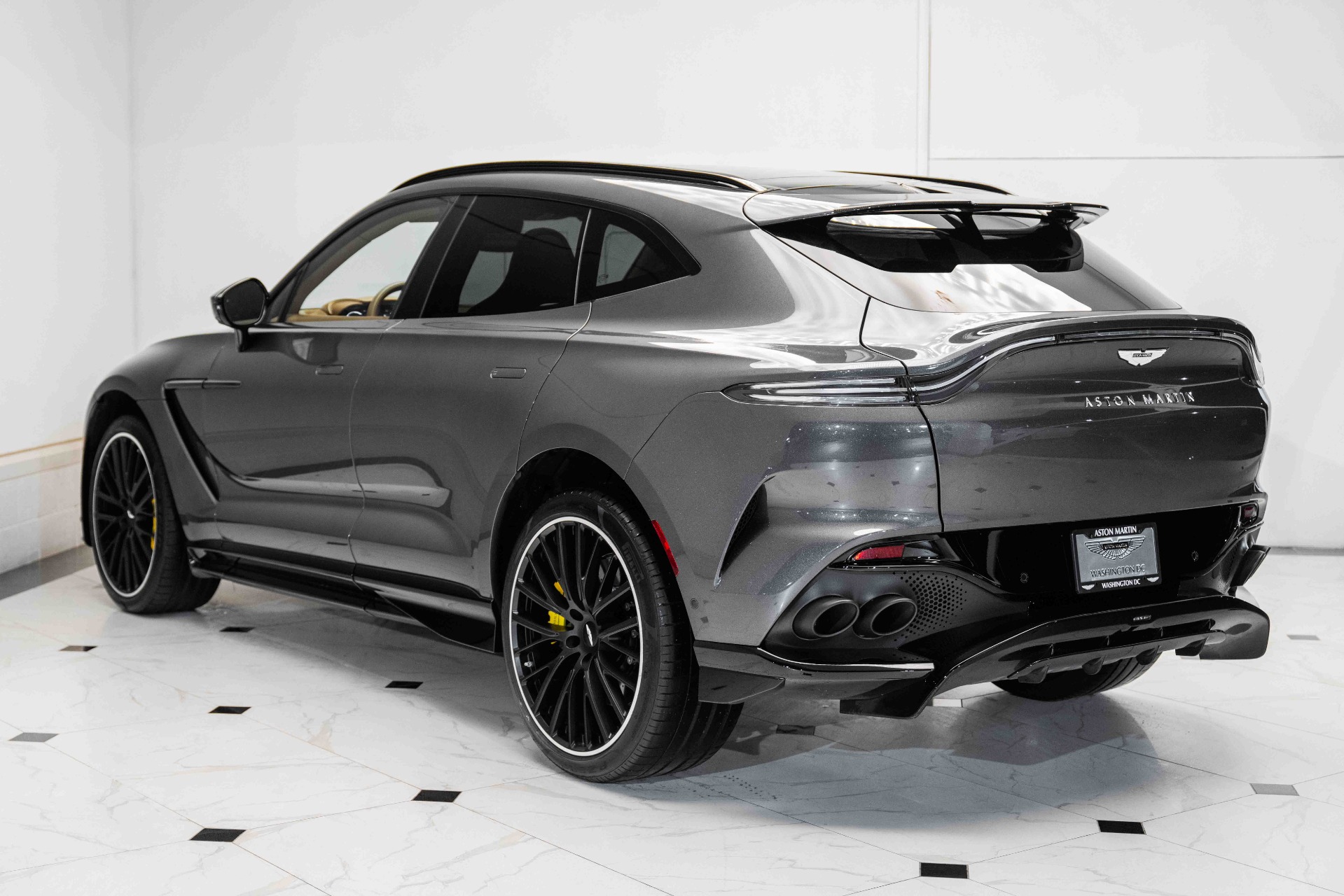 Geana　DBC-VK122　DBX-J123 New-2023-Aston-Martin-DBX-707-