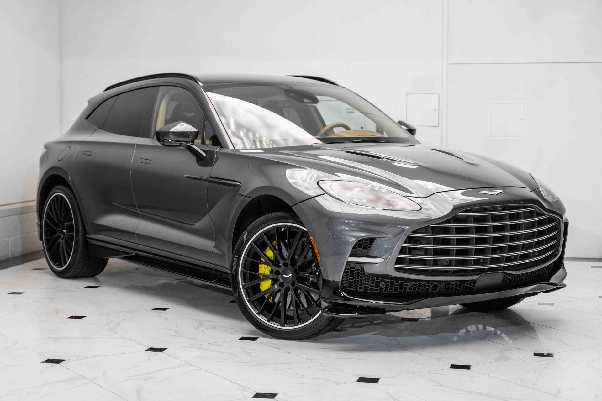 dbx 
DI4 4chダイレクトボックス/ラインミキサー New 2023 Aston Martin DBX 707 For Sale (Sold) | Aston Martin