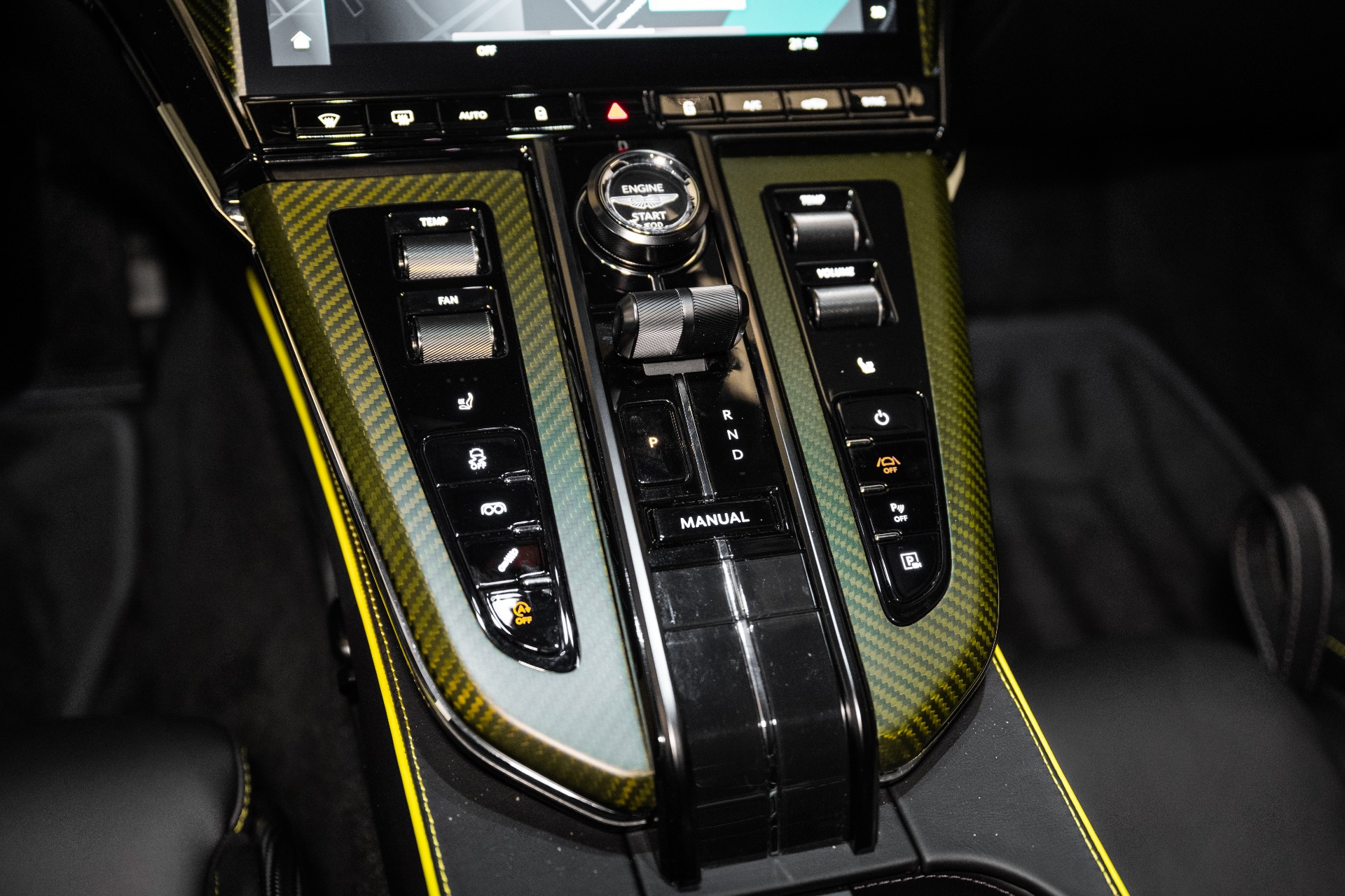 2025 Aston Martin Vantage Base - Photo 33