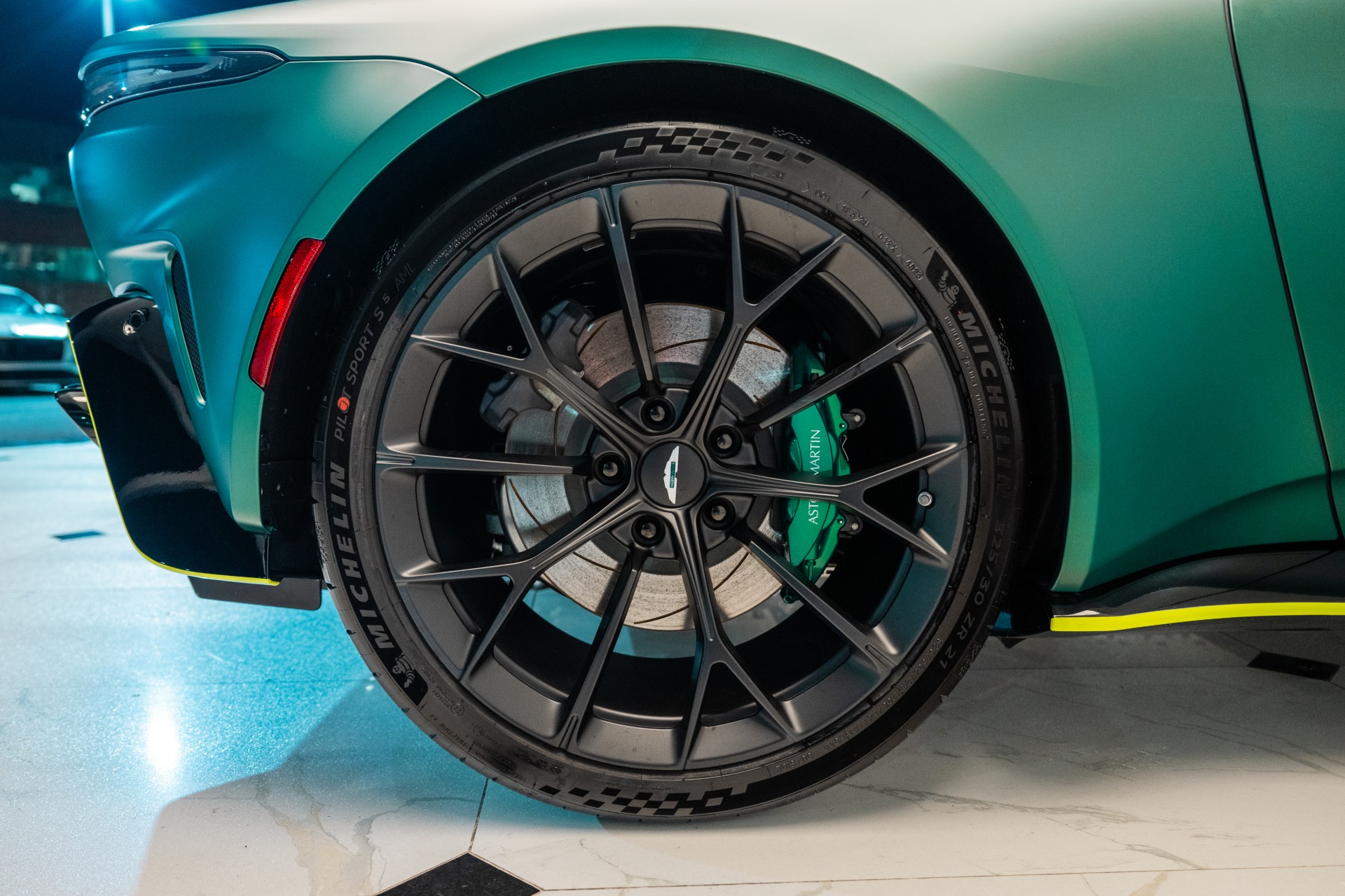 2025 Aston Martin Vantage AM6 photo 35