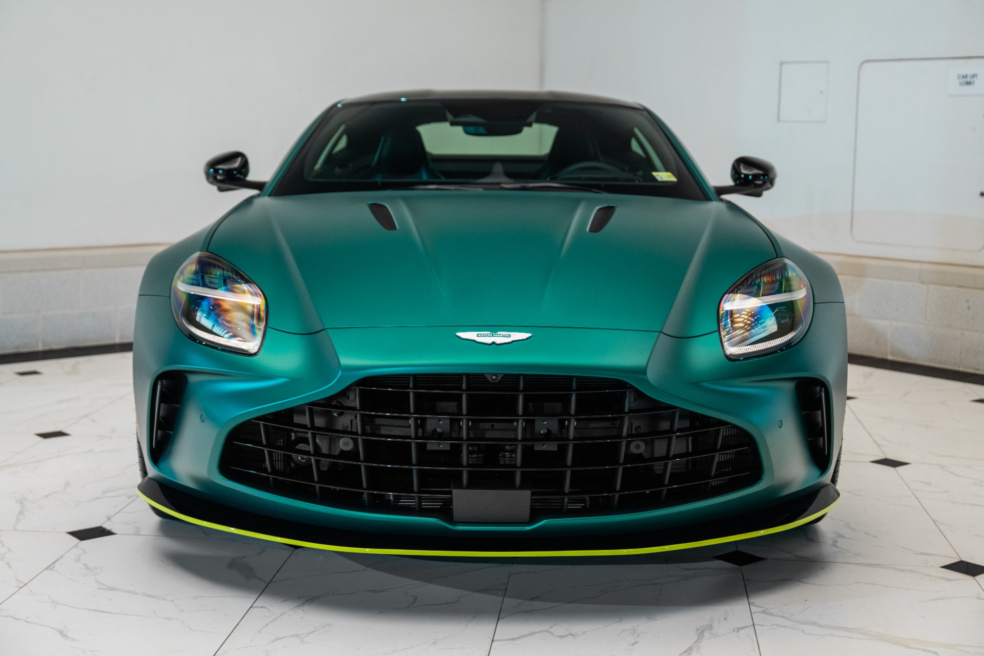 2025 Aston Martin Vantage AM6 photo 6