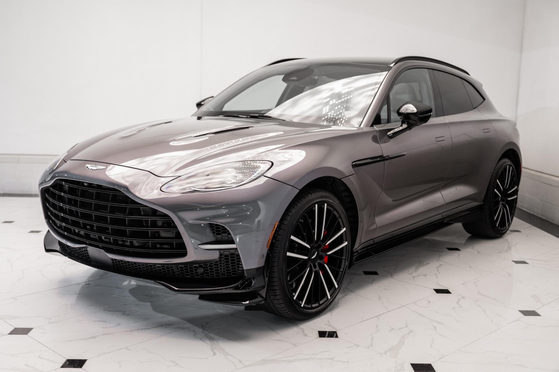 2025 Aston Martin DBX AM8 DBX707 photo 40