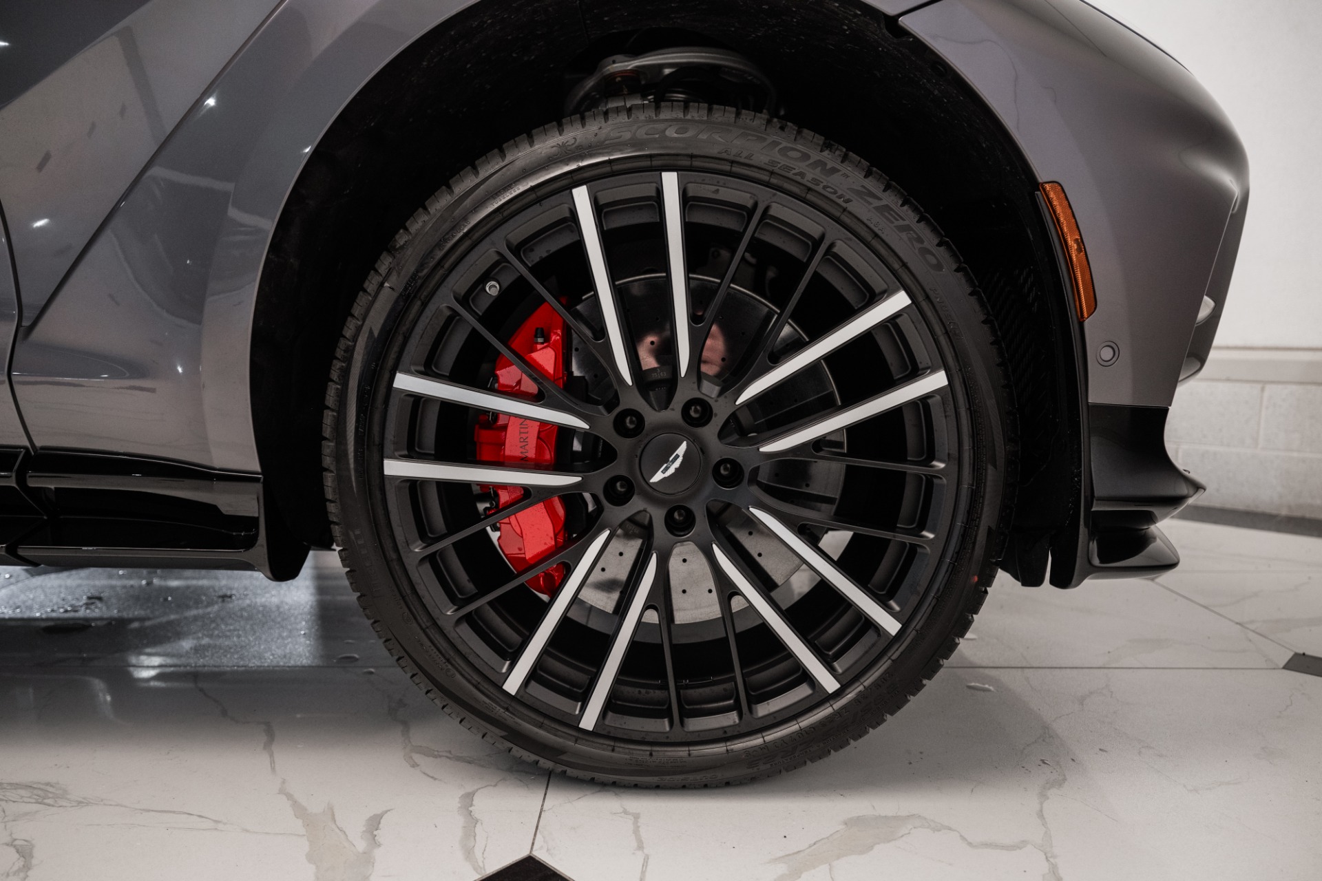 2025 Aston Martin DBX AM8 DBX707 photo 46