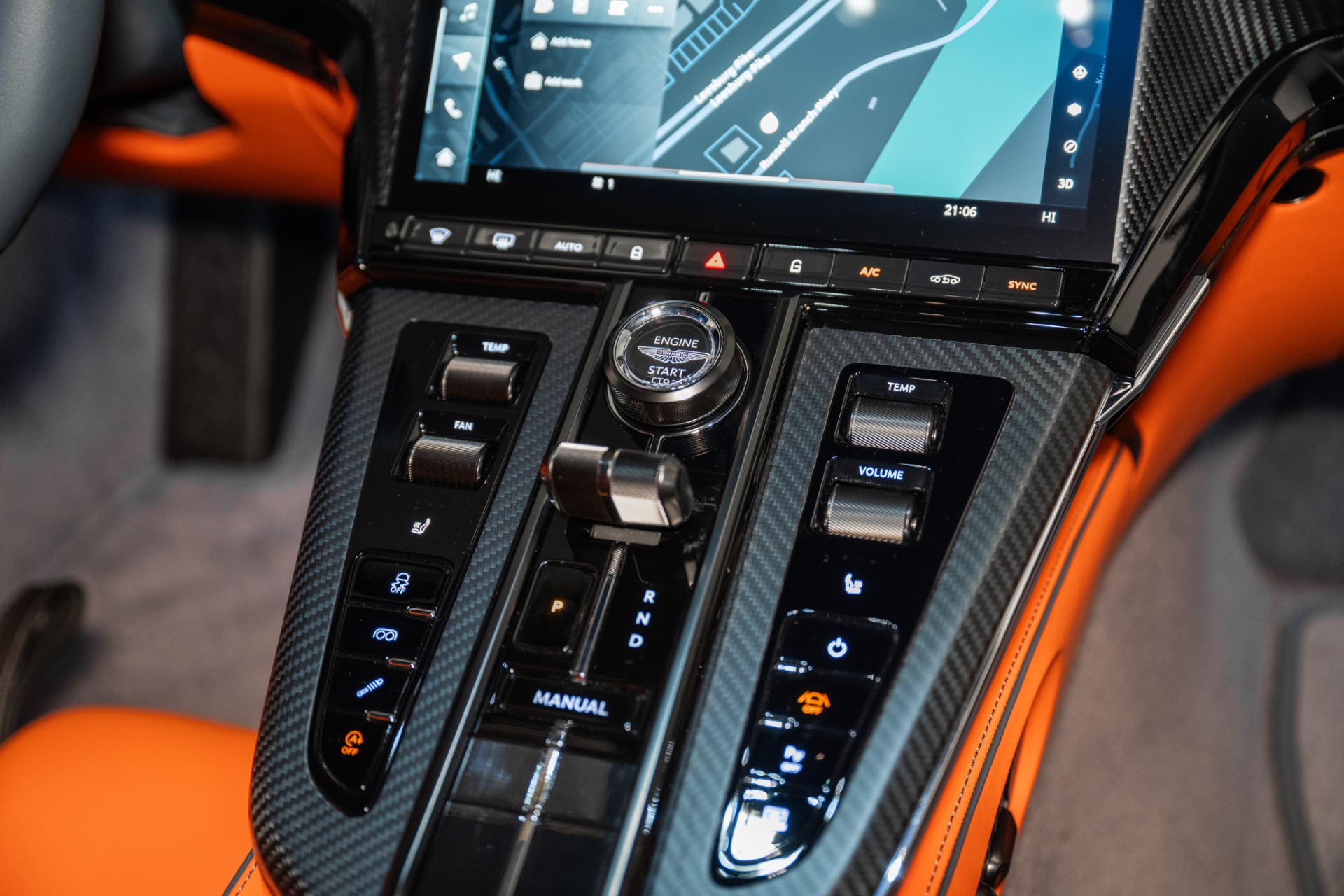 2025 Aston Martin Vantage Base - Photo 24