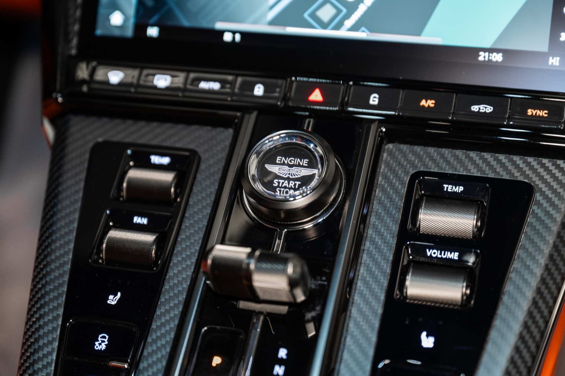 2025 Aston Martin Vantage Base - Photo 26