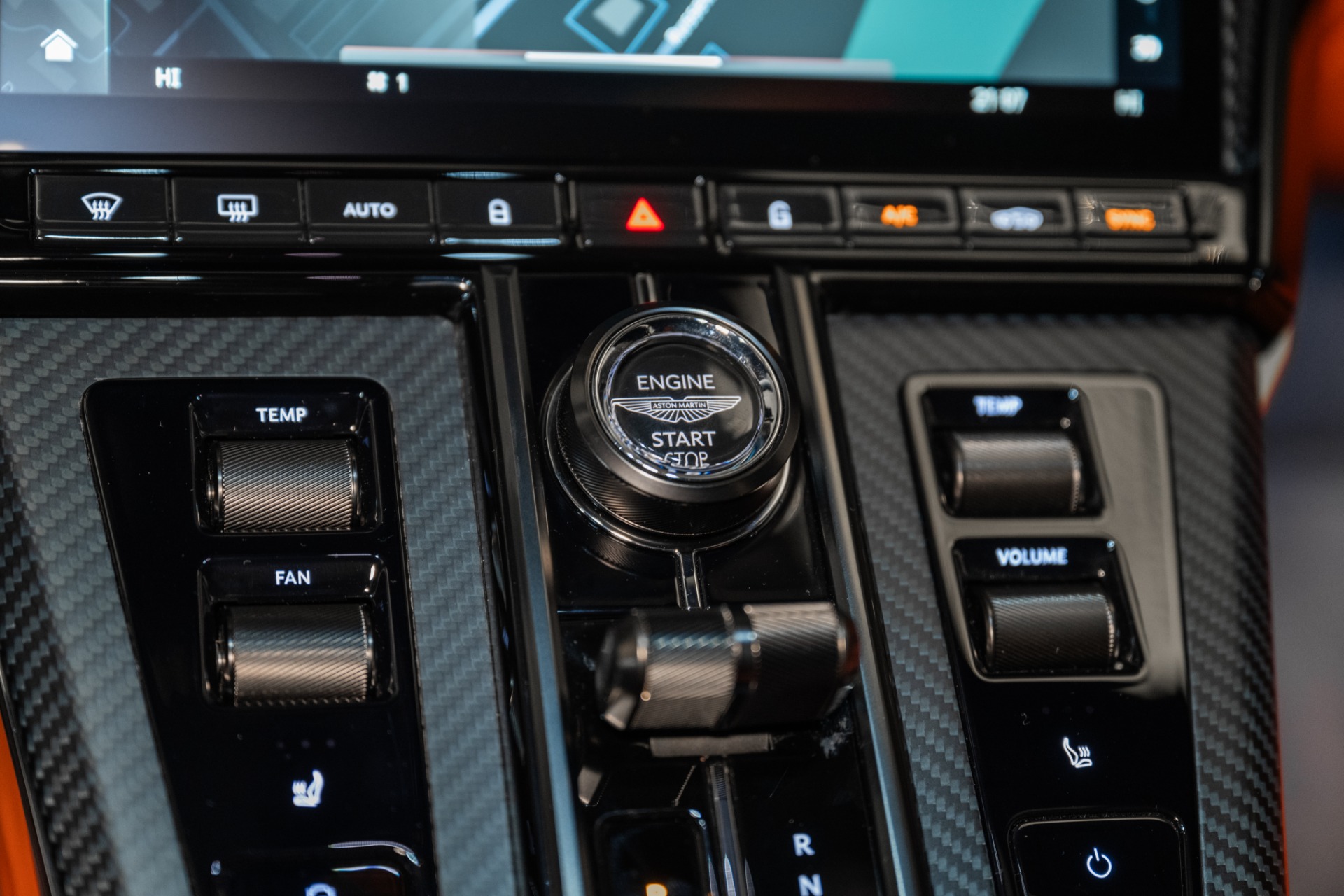 2025 Aston Martin Vantage Base - Photo 27