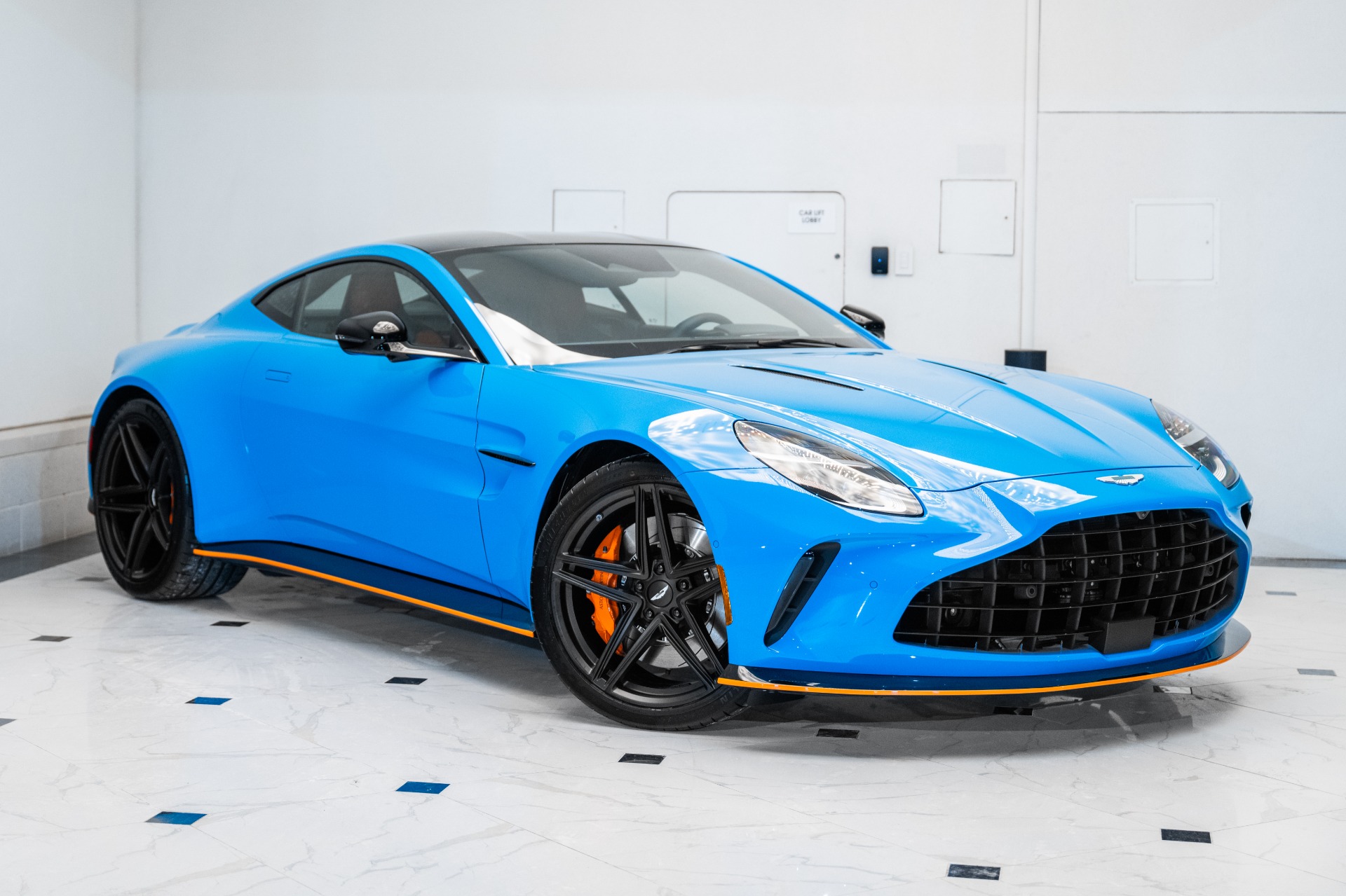 2025 Aston Martin Vantage Base - Photo 36