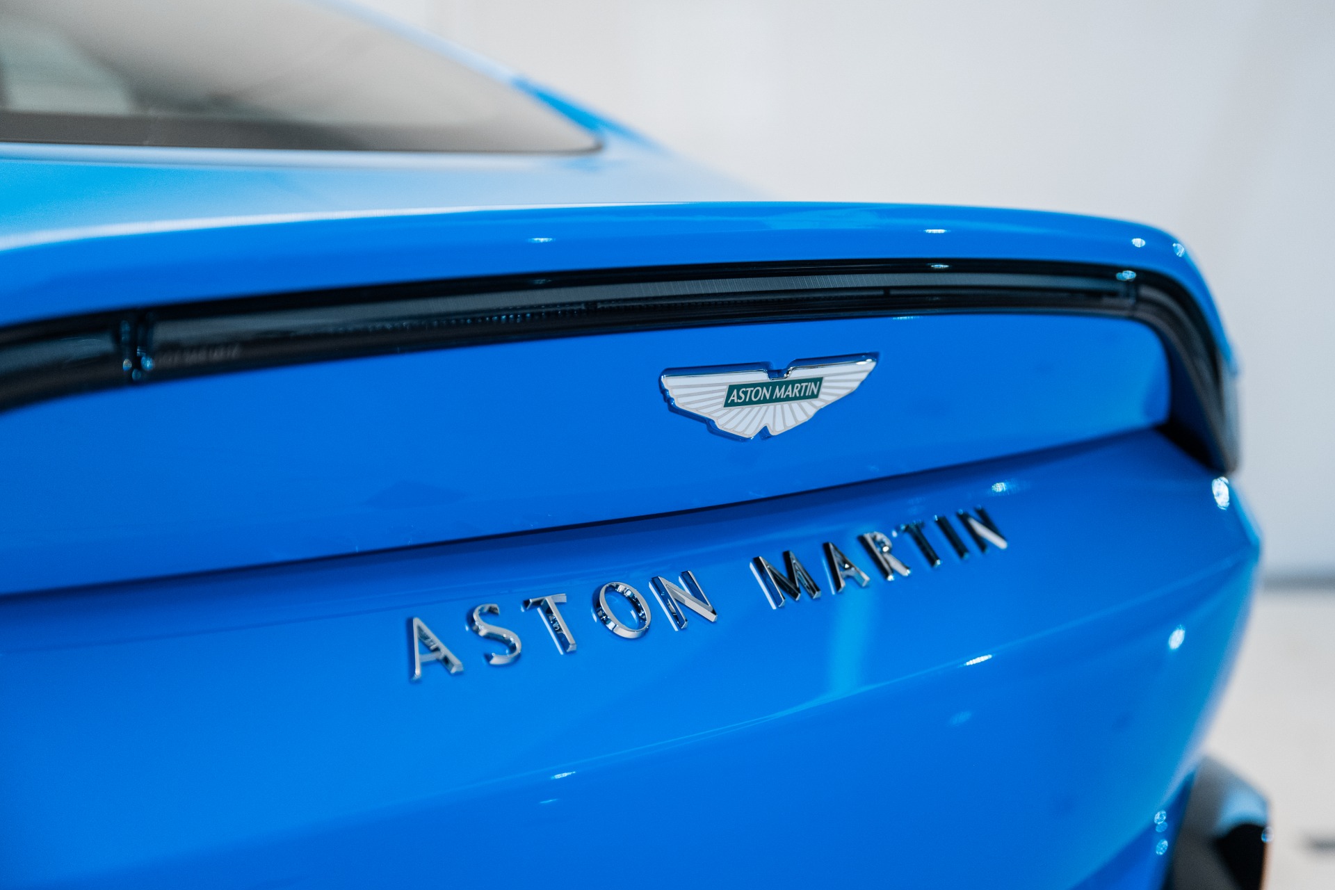 2025 Aston Martin Vantage Base - Photo 8