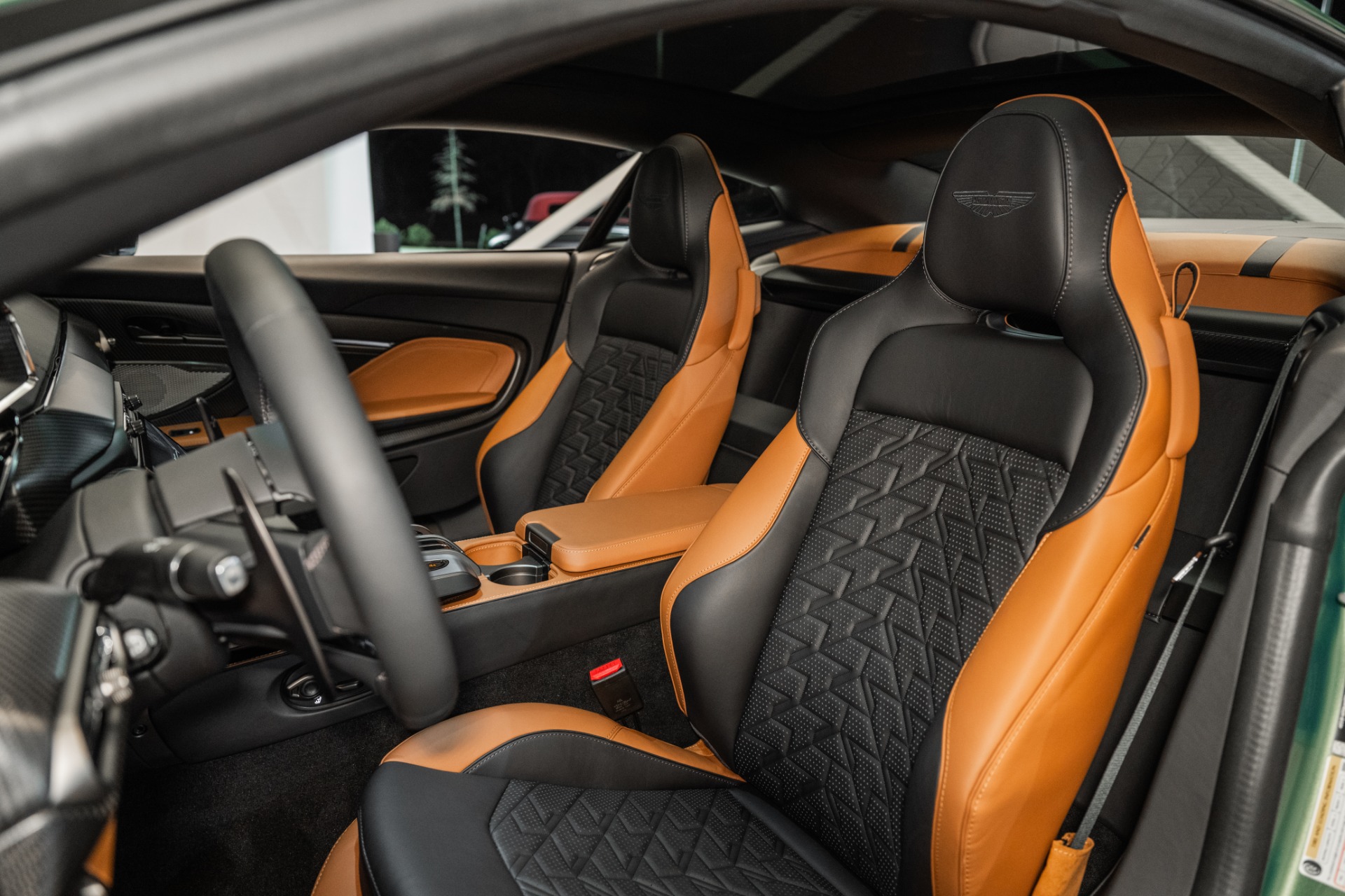 2025 Aston Martin Vanquish AM7 photo 10