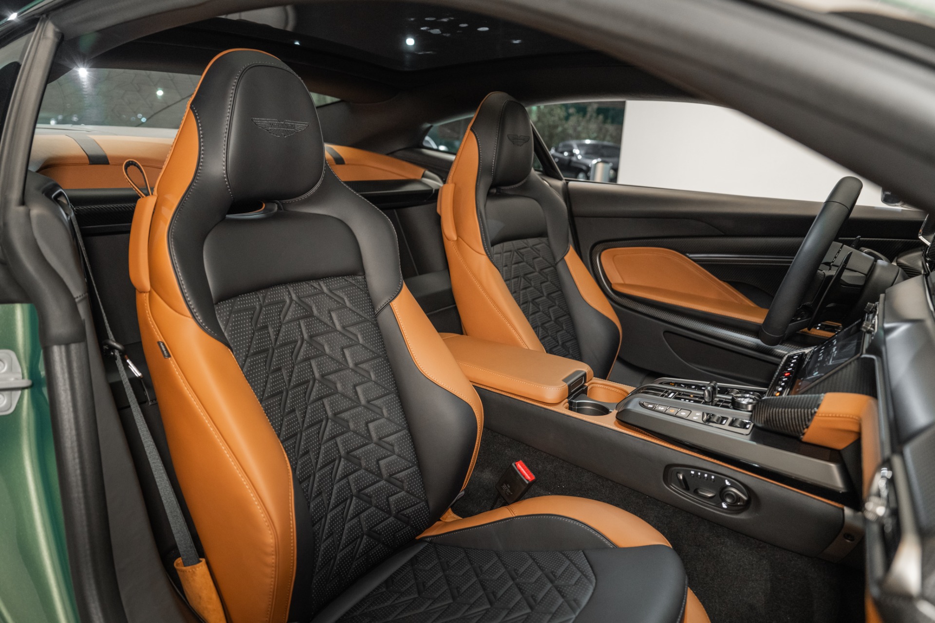 2025 Aston Martin Vanquish AM7 photo 15