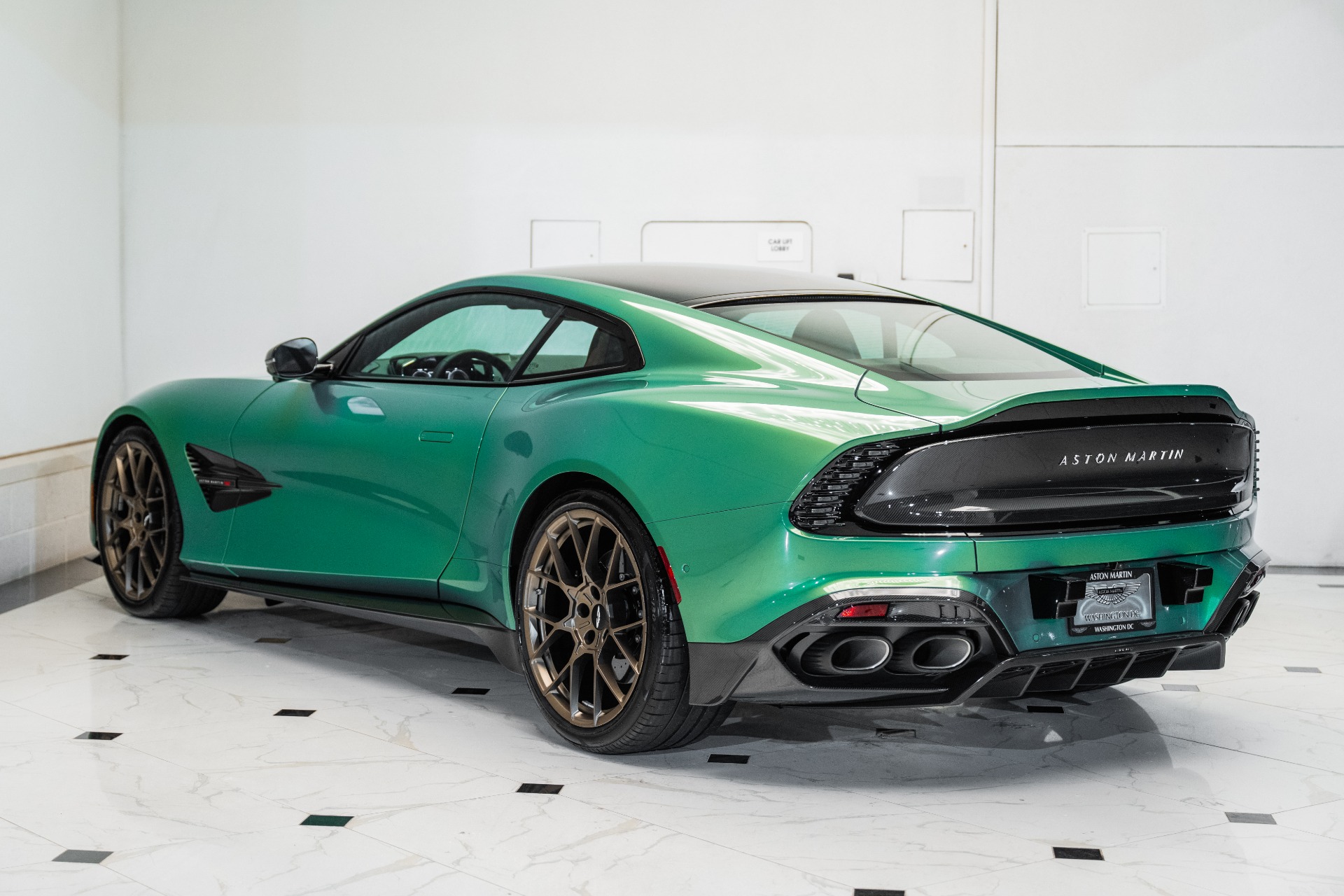 2025 Aston Martin Vanquish AM7 photo 2