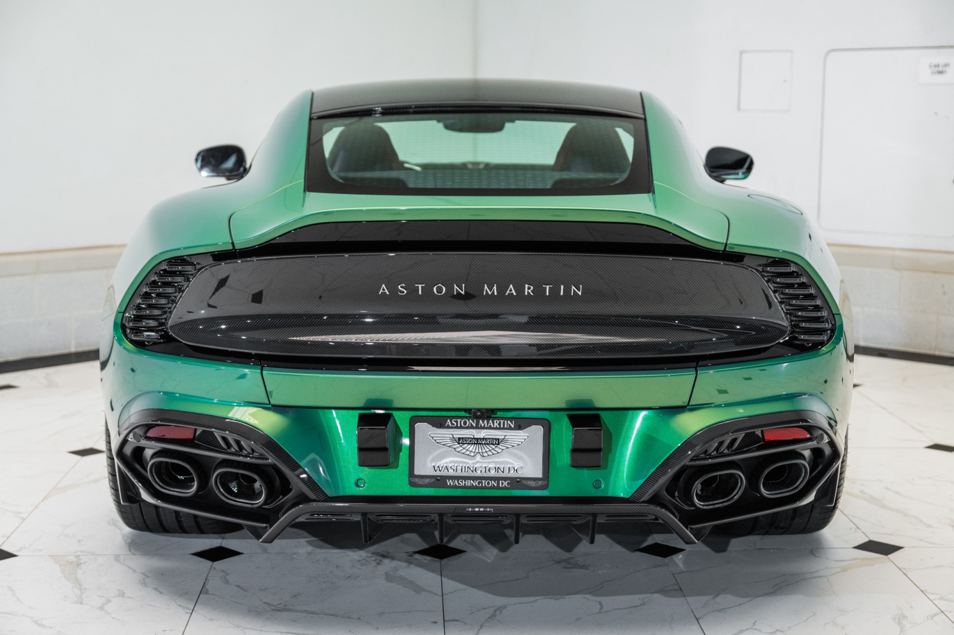 2025 Aston Martin Vanquish AM7 photo 34