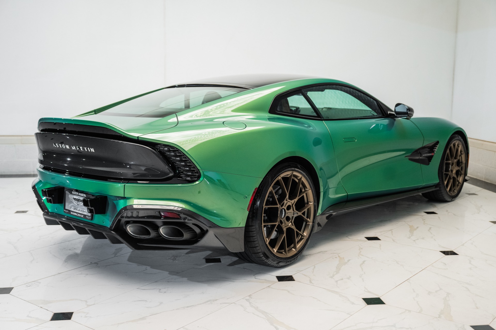 2025 Aston Martin Vanquish AM7 photo 35