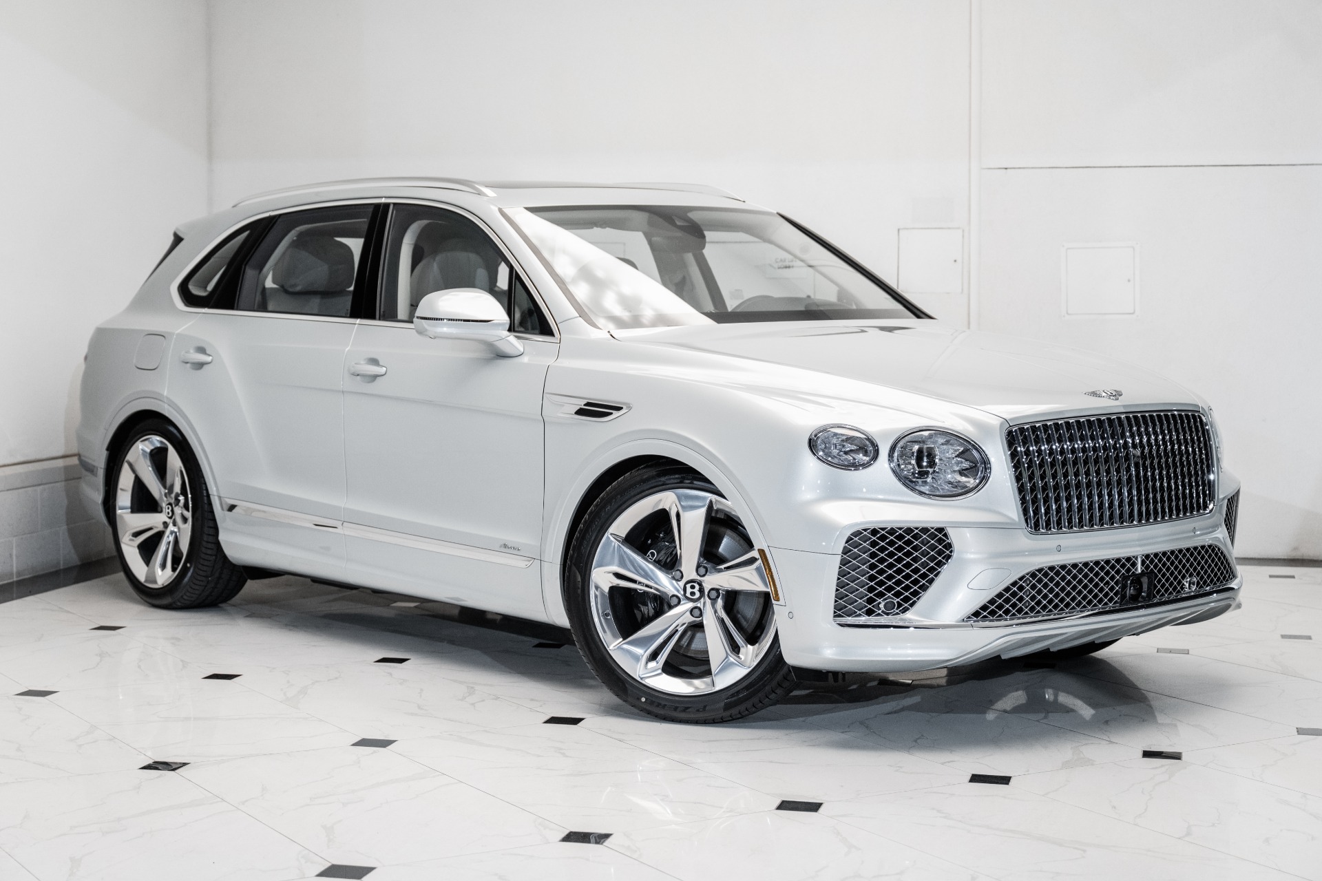 New 2025 Bentley BENTAYGA V8 Azure V8 For Sale | Exclusive