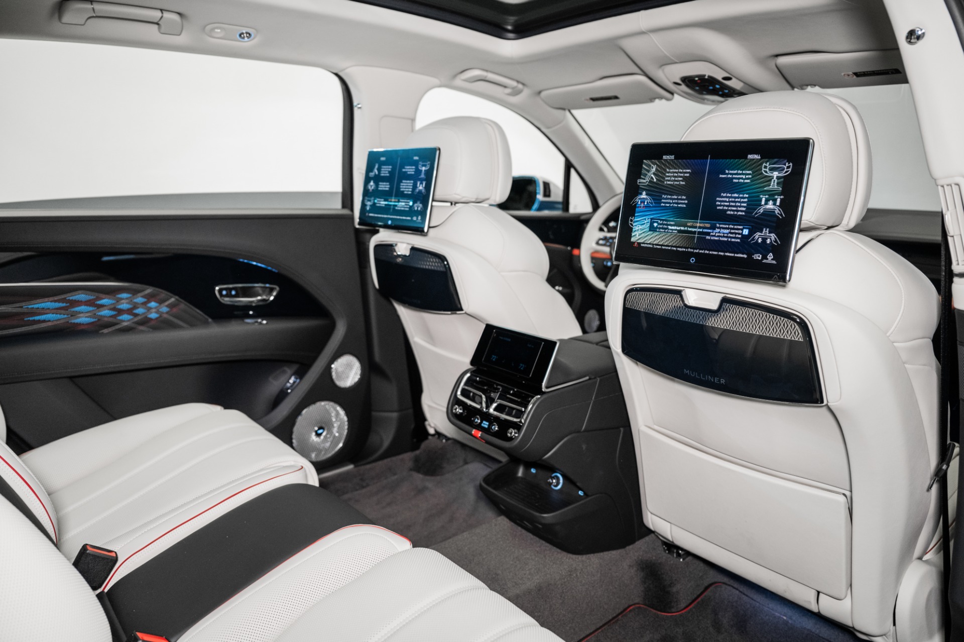 2025 Bentley Bentayga EWB Mulliner V8 photo 23