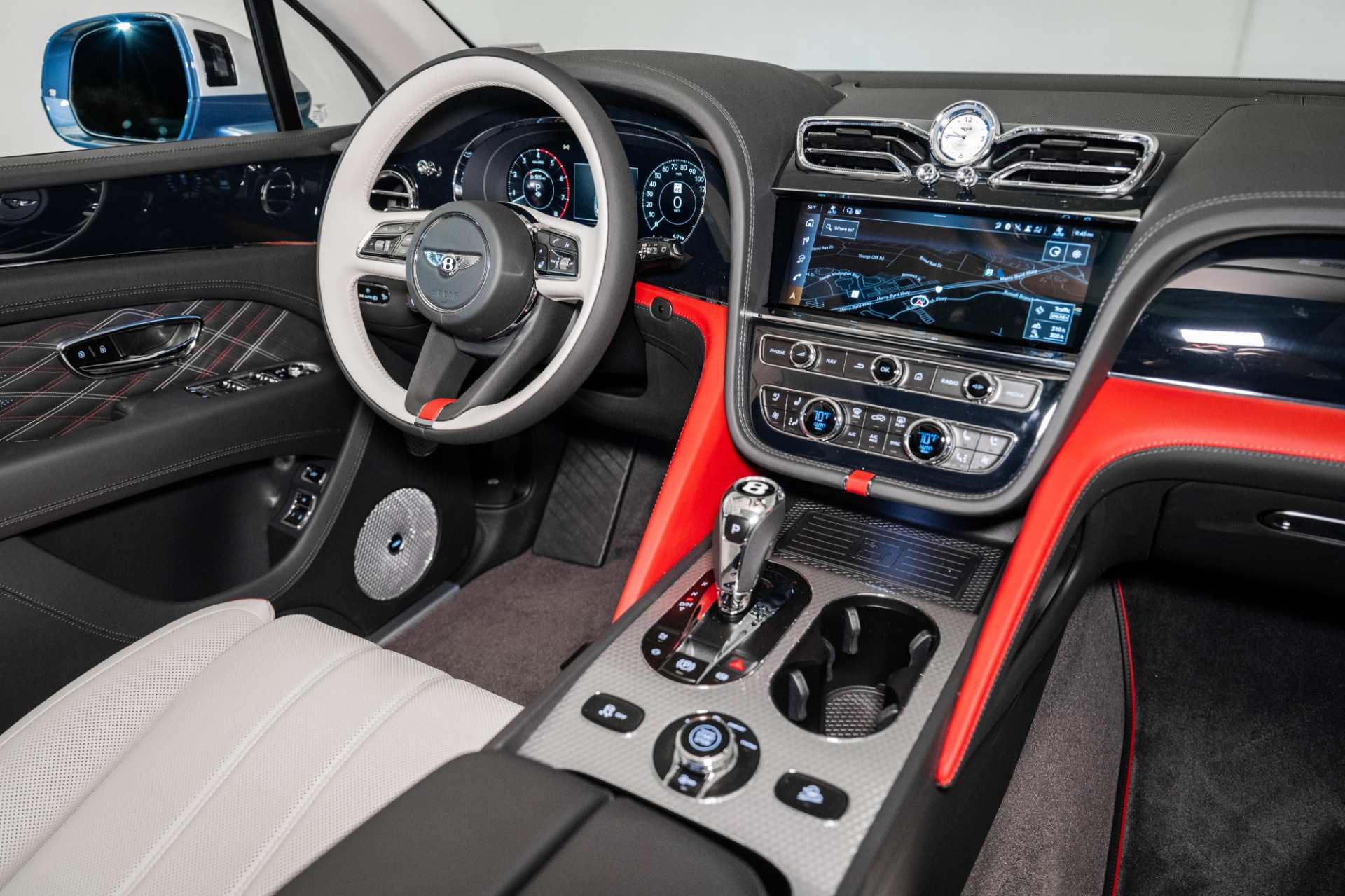 2025 Bentley Bentayga EWB Mulliner V8 photo 33