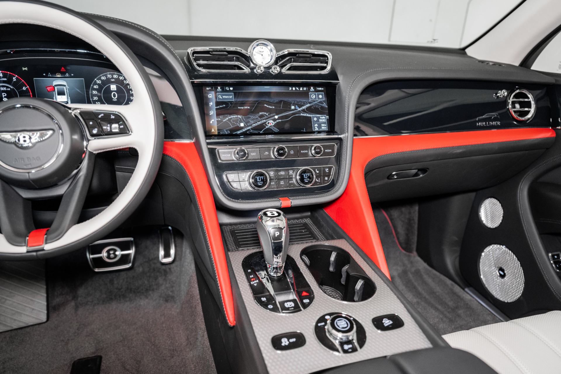 2025 Bentley Bentayga EWB Mulliner V8 photo 36