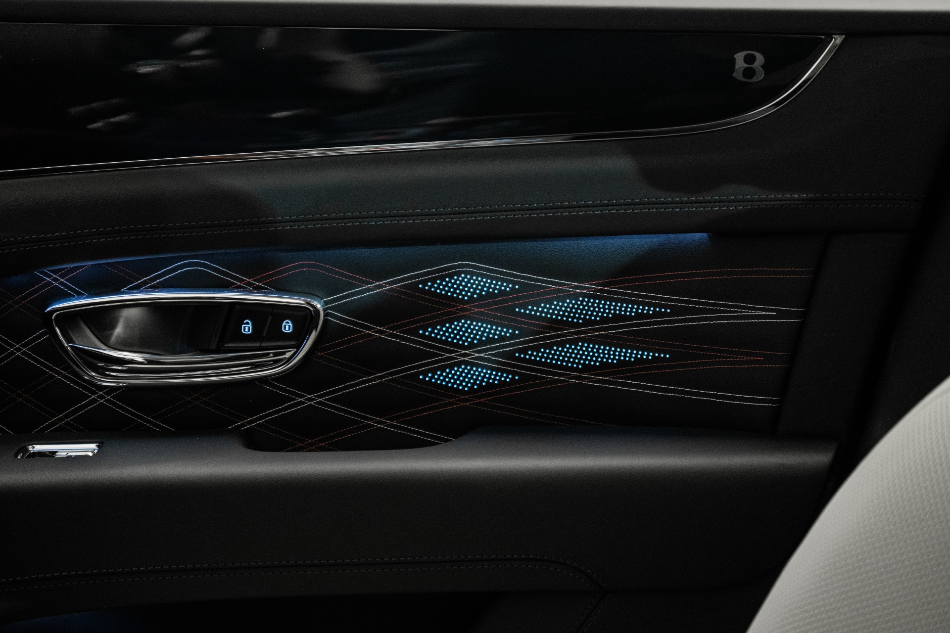 2025 Bentley Bentayga EWB Mulliner V8 photo 57