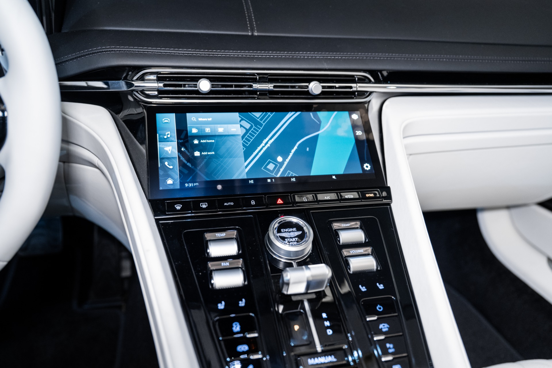 2025 Aston Martin DB12 AM5 photo 19