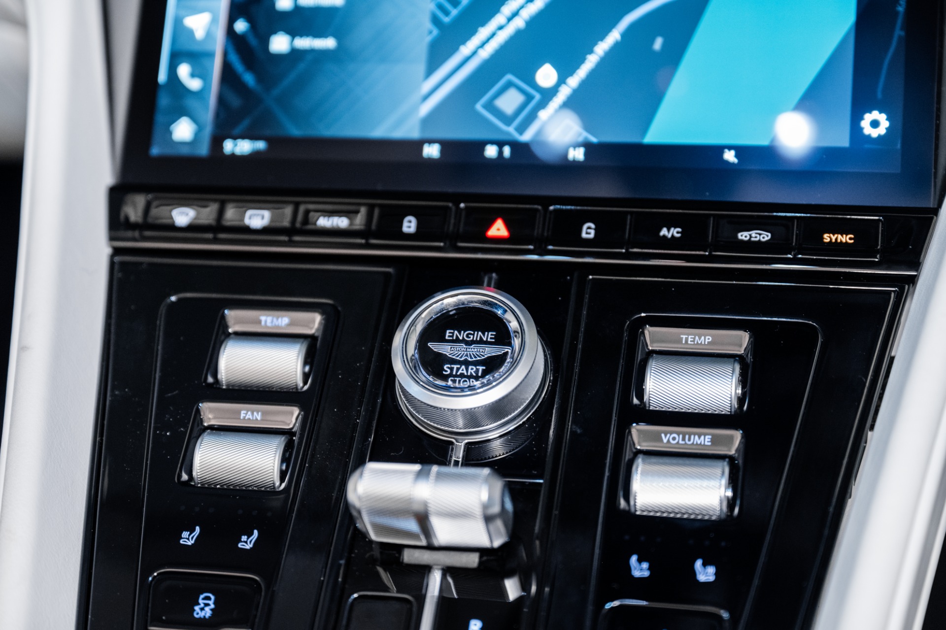 2025 Aston Martin DB12 AM5 photo 23