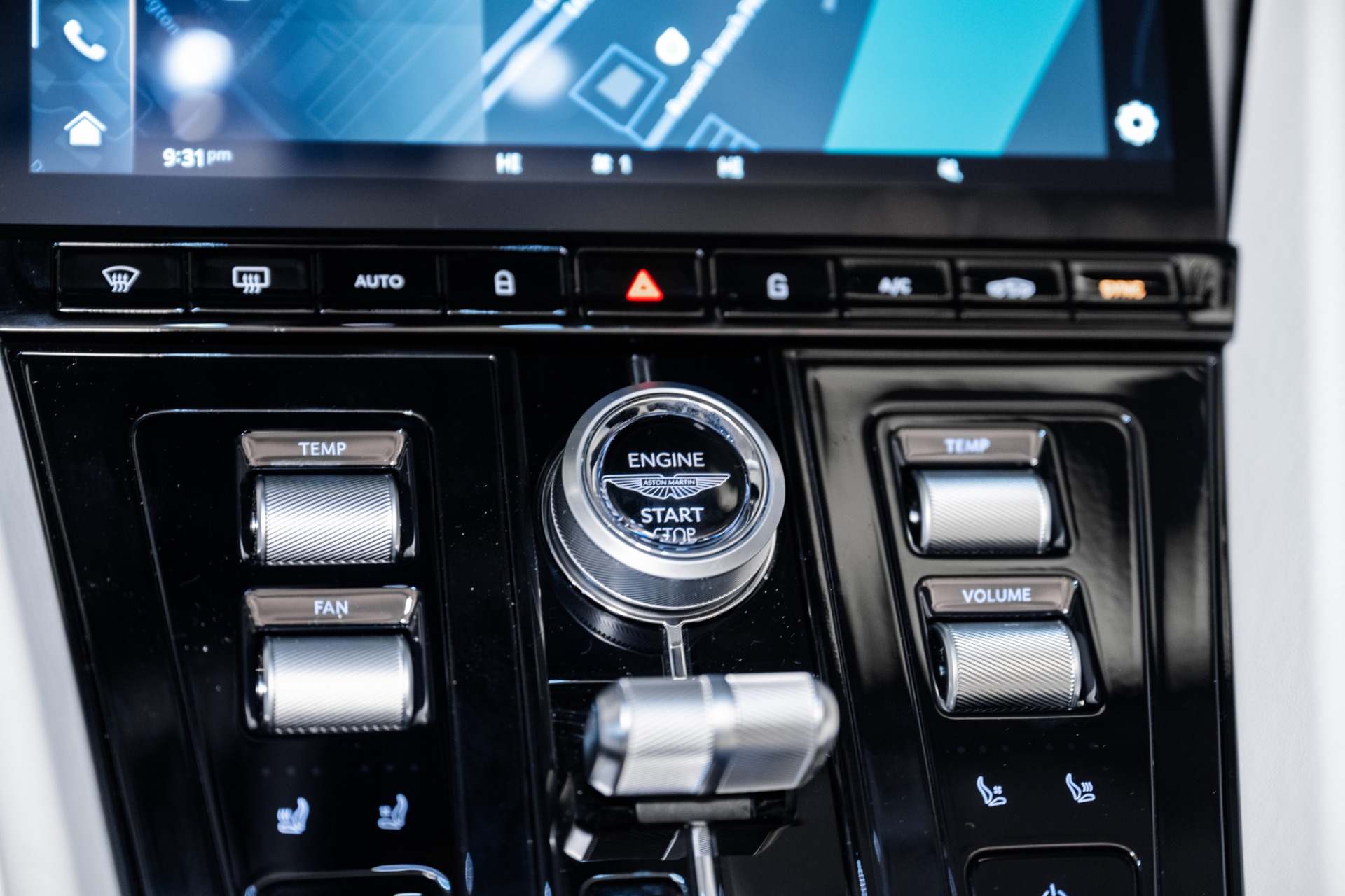 2025 Aston Martin DB12 AM5 photo 24