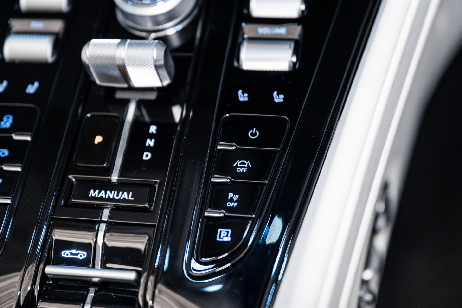 2025 Aston Martin DB12 AM5 photo 31