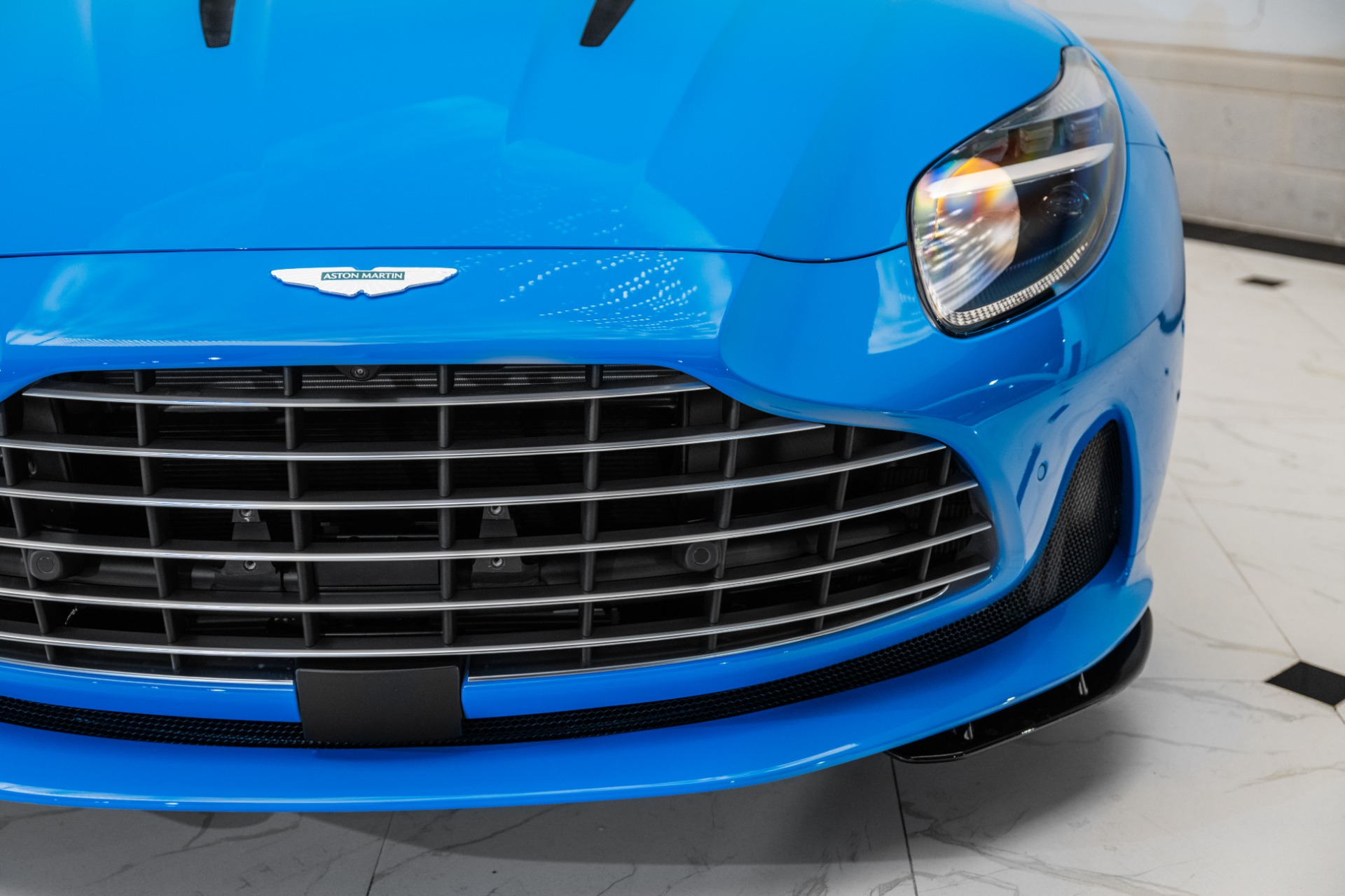2025 Aston Martin DB12 AM5 photo 42