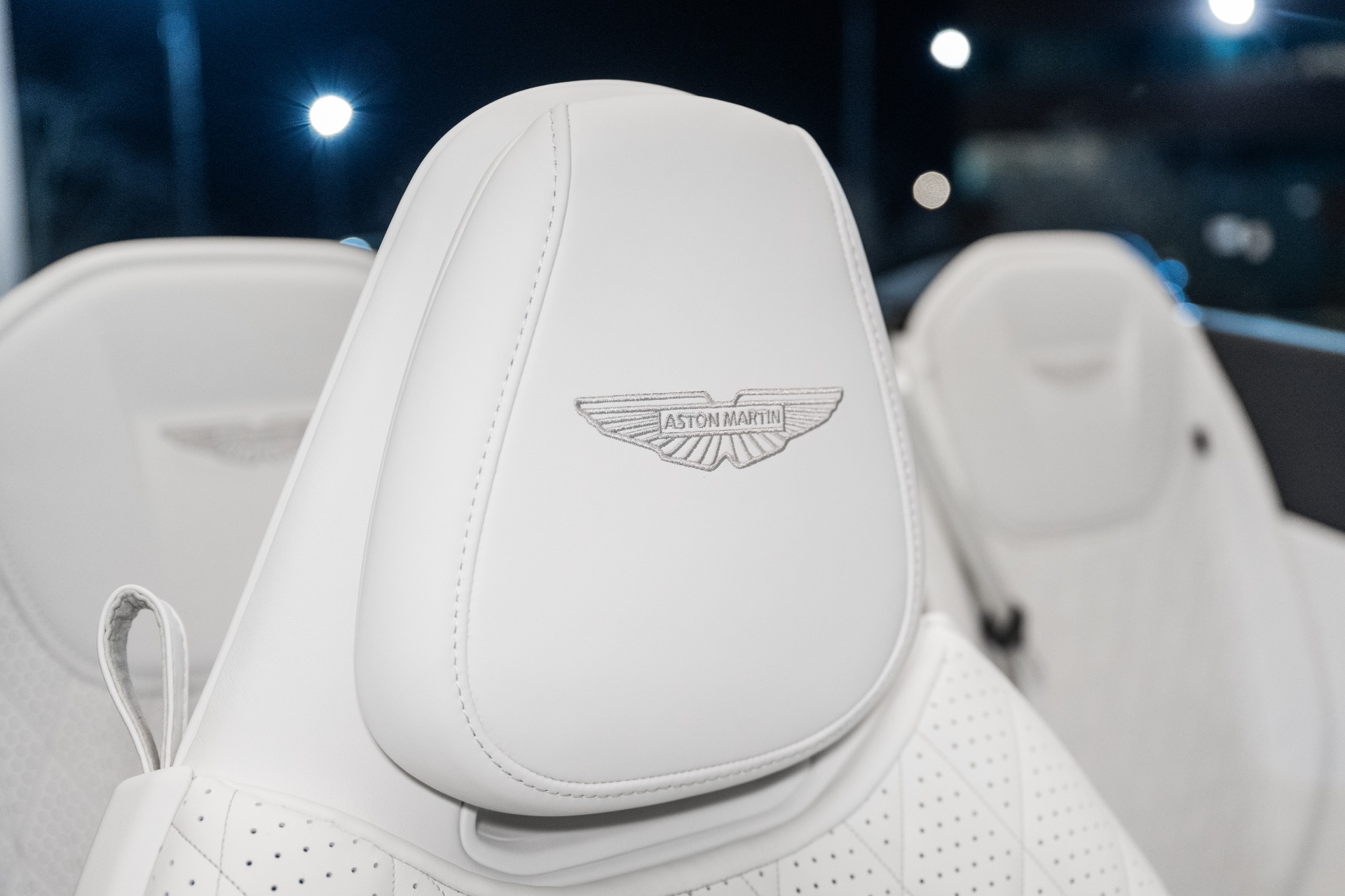 2025 Aston Martin DB12 AM5 photo 6