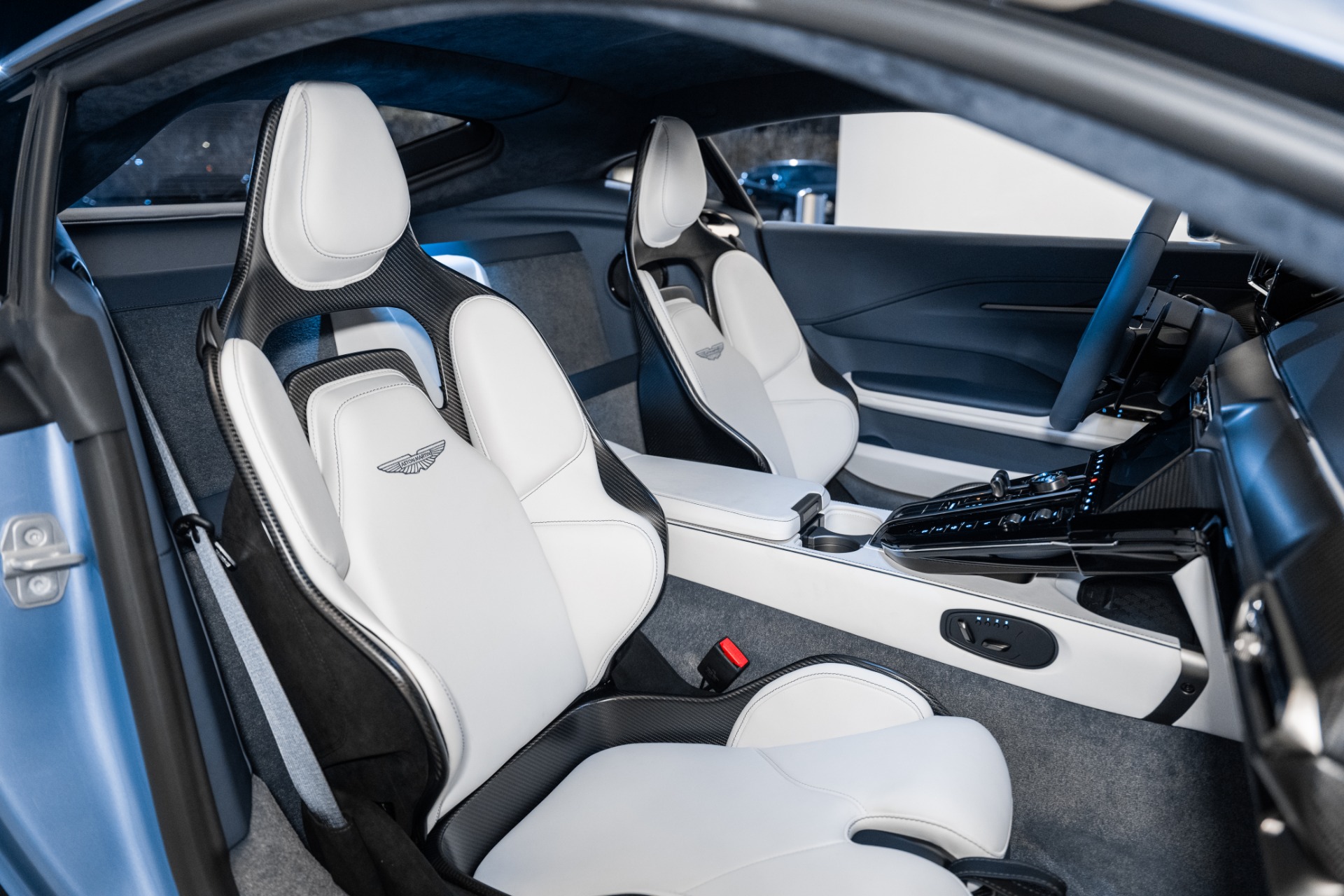 2025 Aston Martin Vantage AM6 photo 15