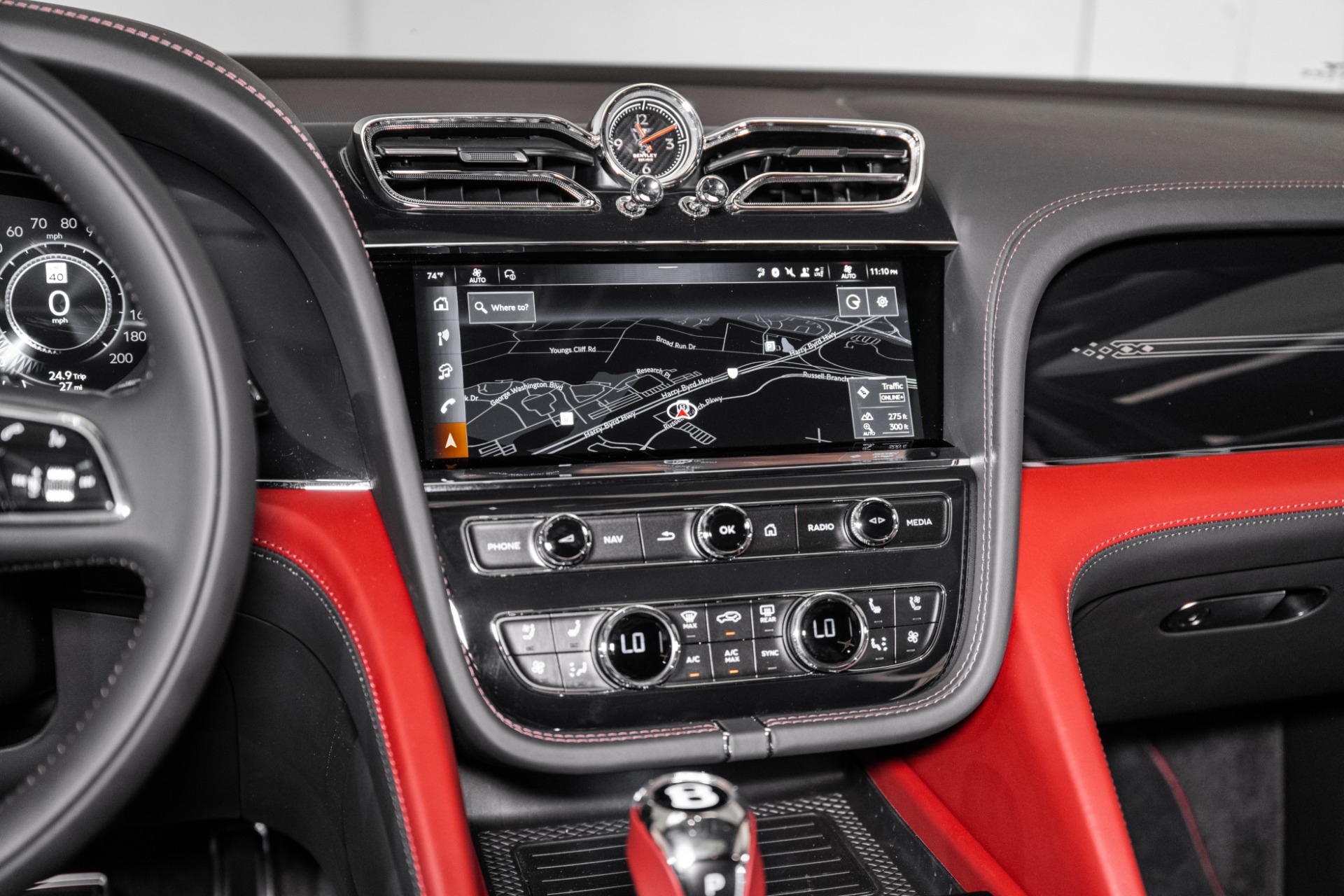 2025 Bentley Bentayga EWB Azure V8 photo 37
