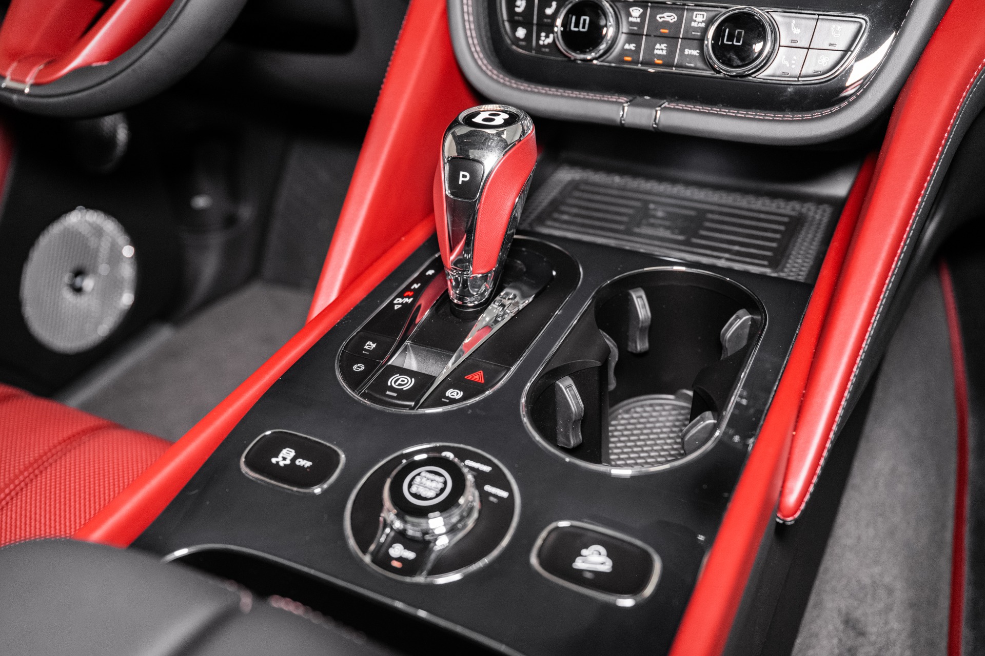 2025 Bentley Bentayga EWB Azure V8 photo 48