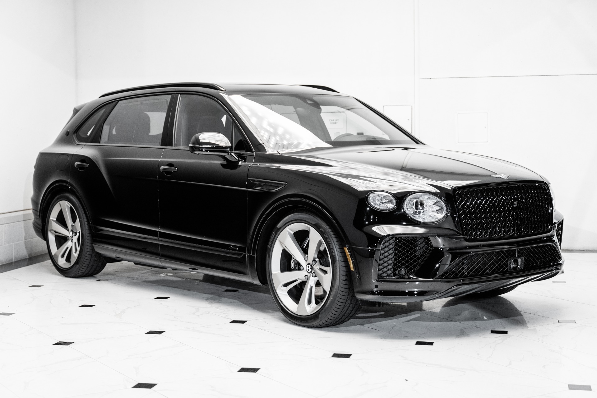2025 Bentley Bentayga EWB Azure V8 photo 6