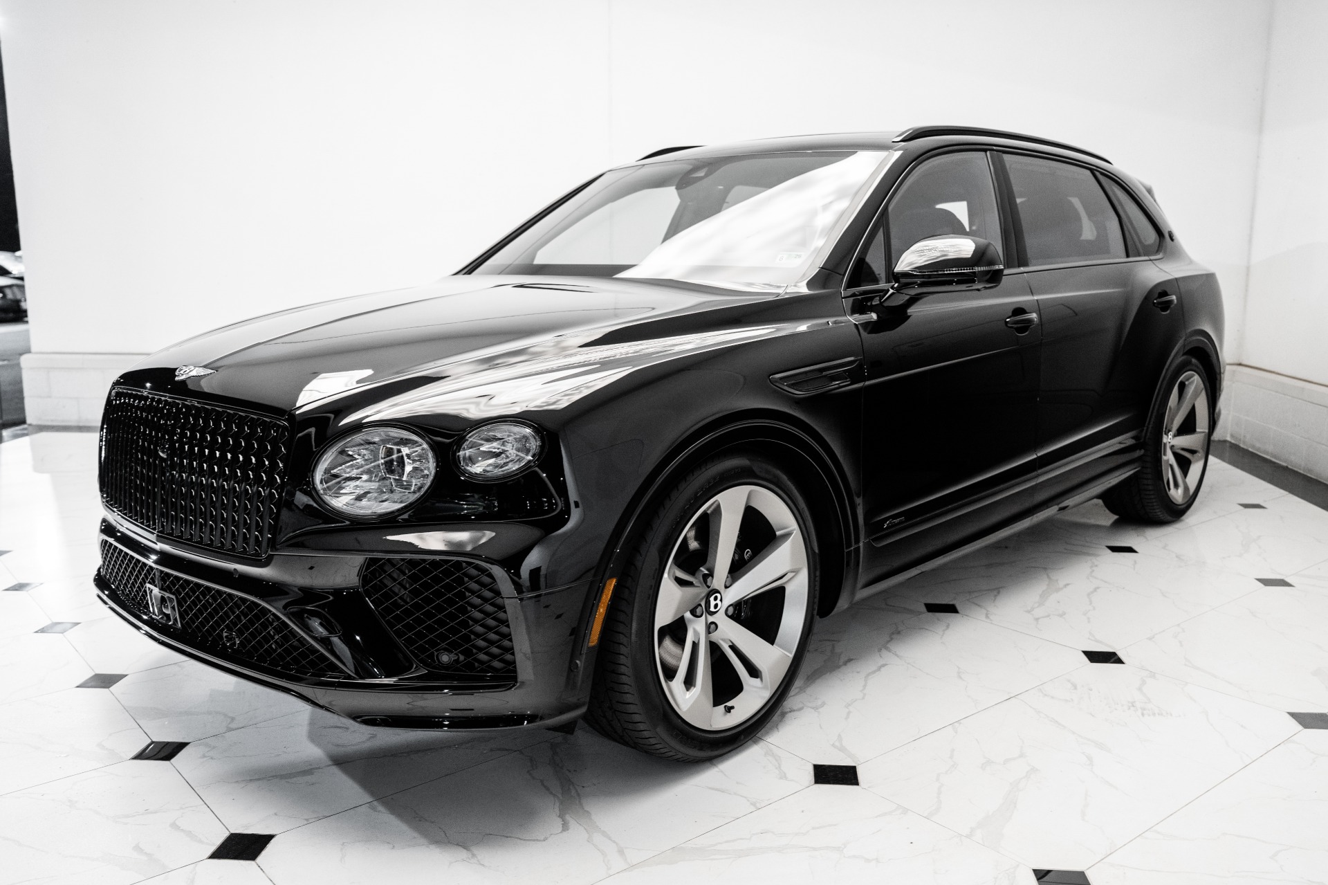 2025 Bentley Bentayga EWB Azure V8 photo 8