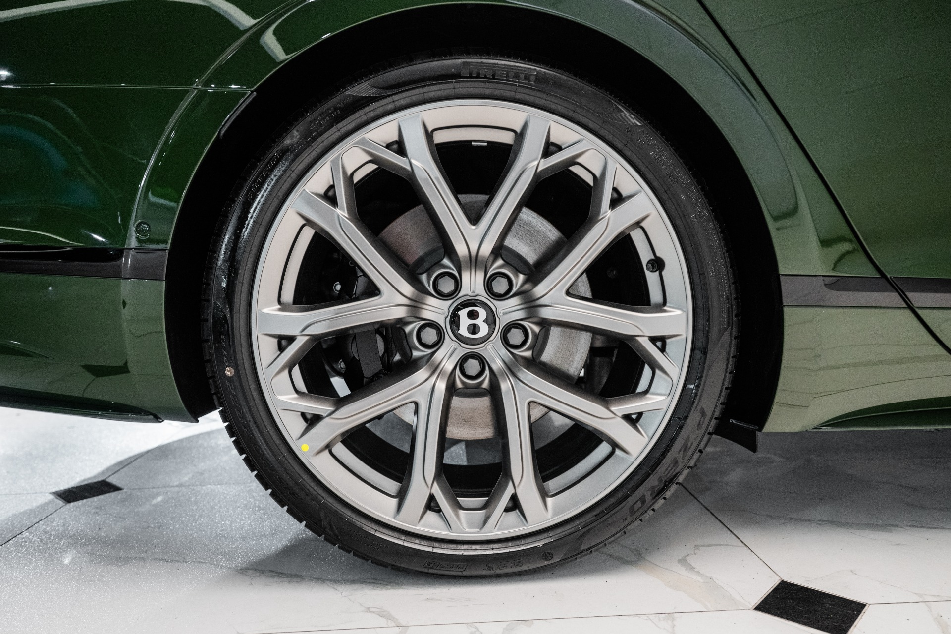 2025 Bentley Flying Spur Speed photo 14