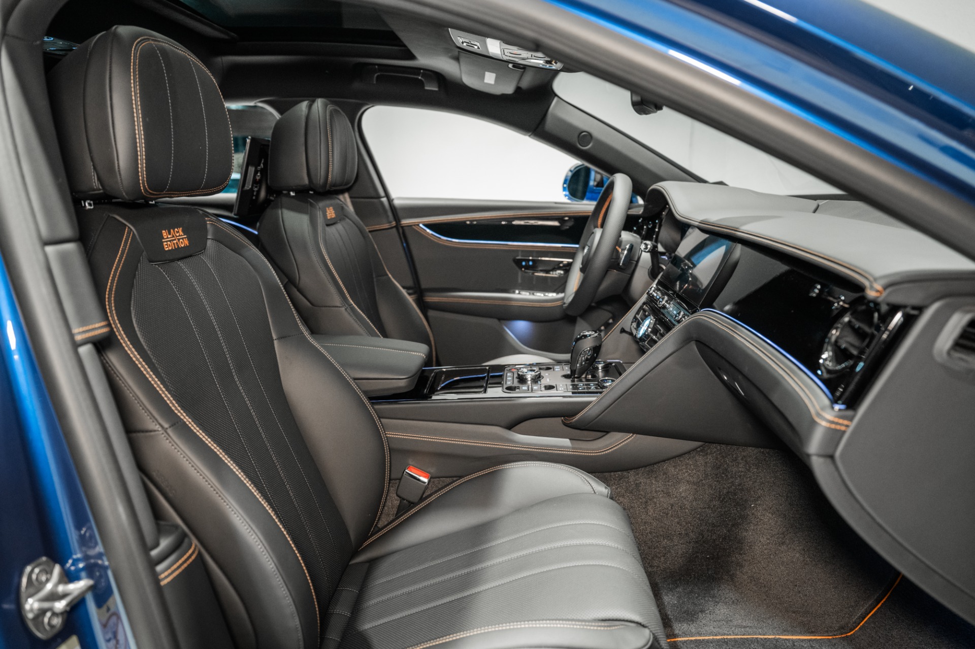 2025 Bentley Flying Spur photo 2