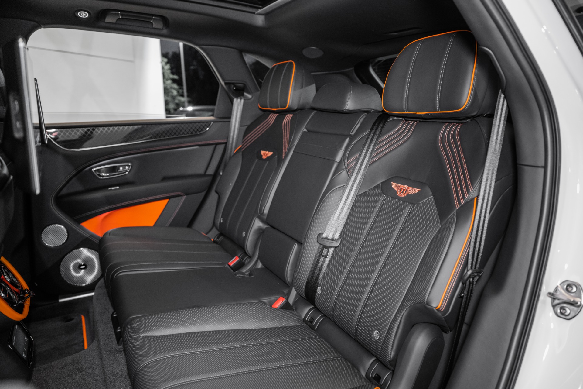 2025 Bentley Bentayga S photo 21