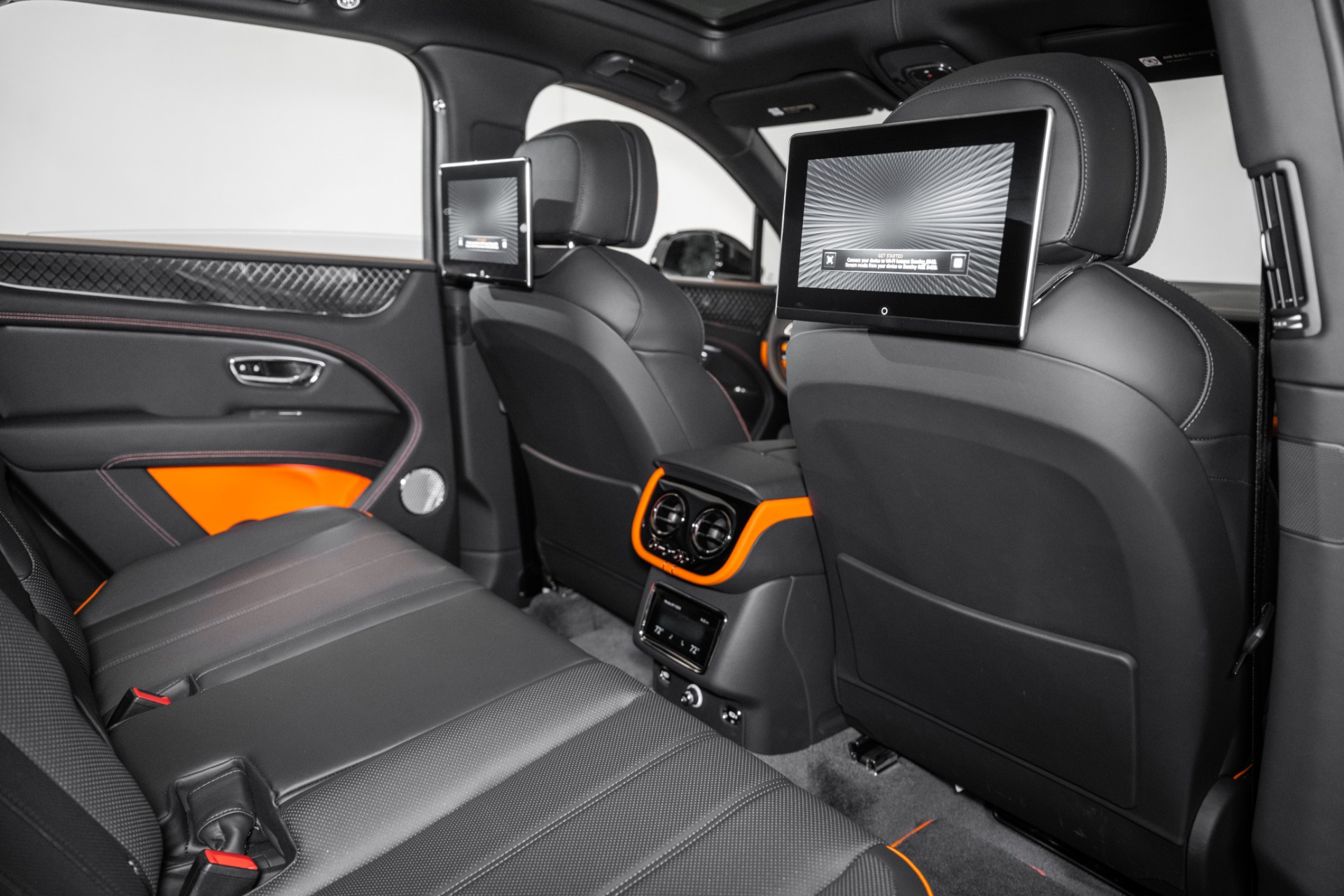 2025 Bentley Bentayga S photo 23