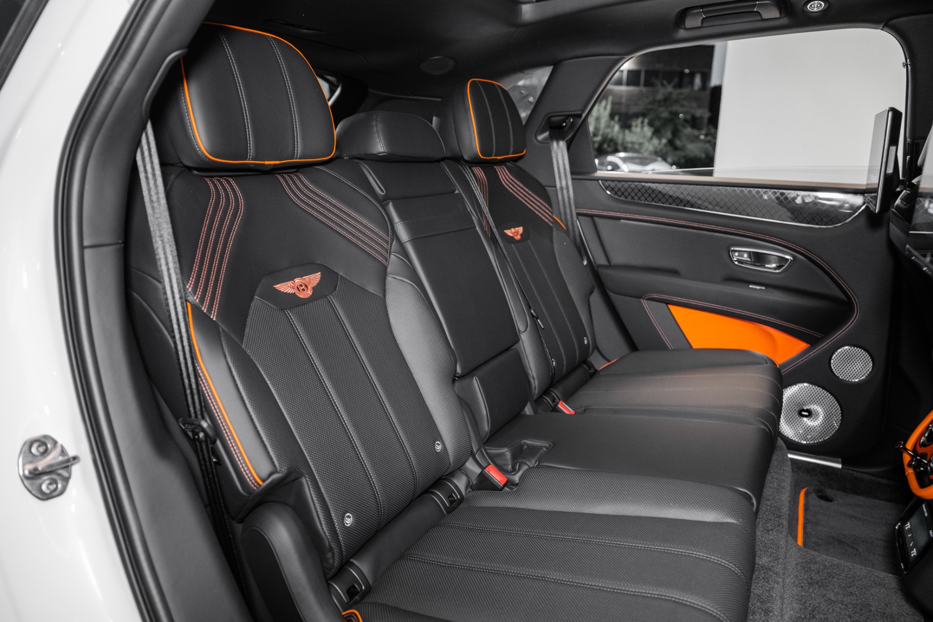 2025 Bentley Bentayga S photo 25