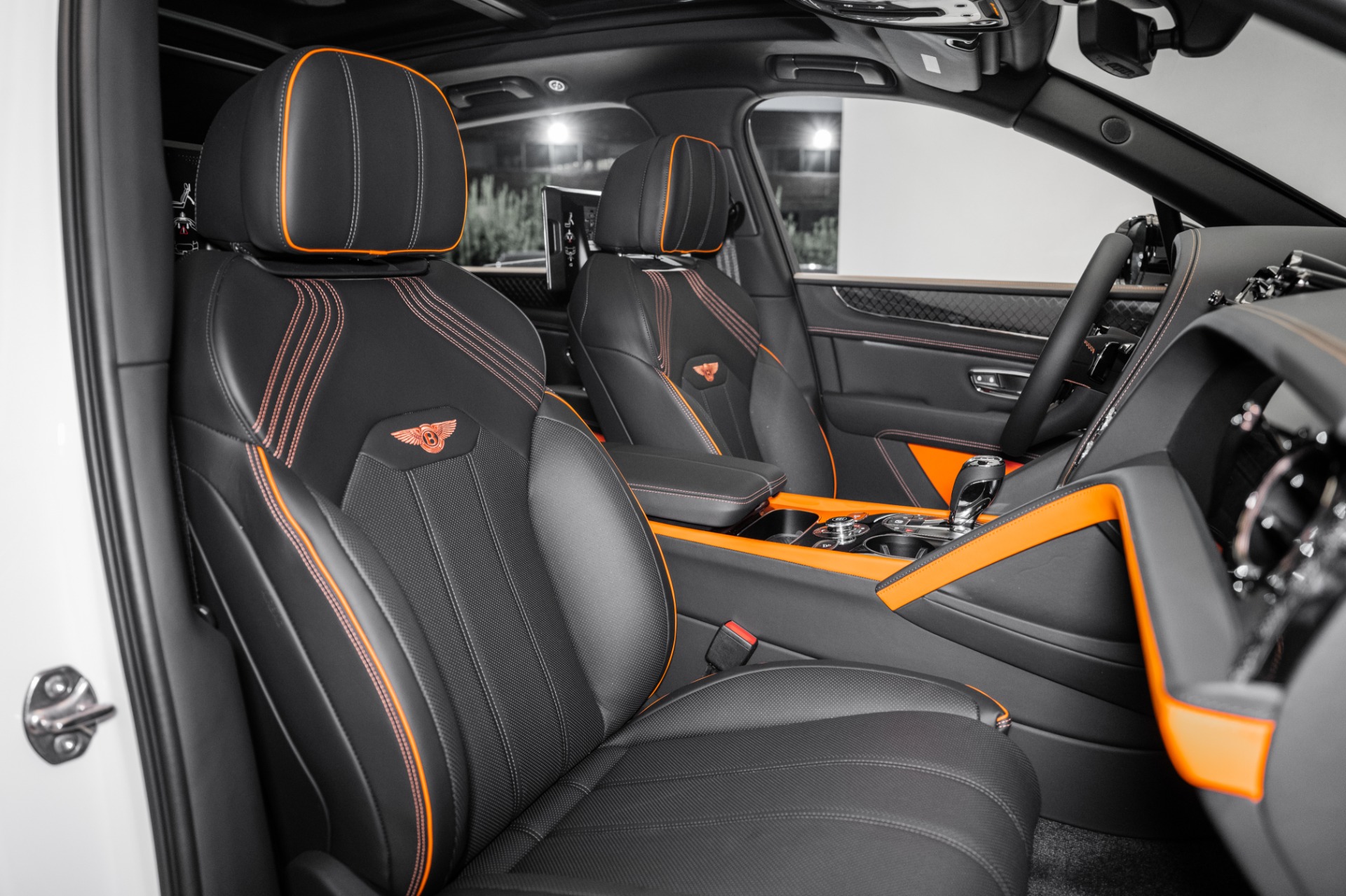 2025 Bentley Bentayga S photo 26