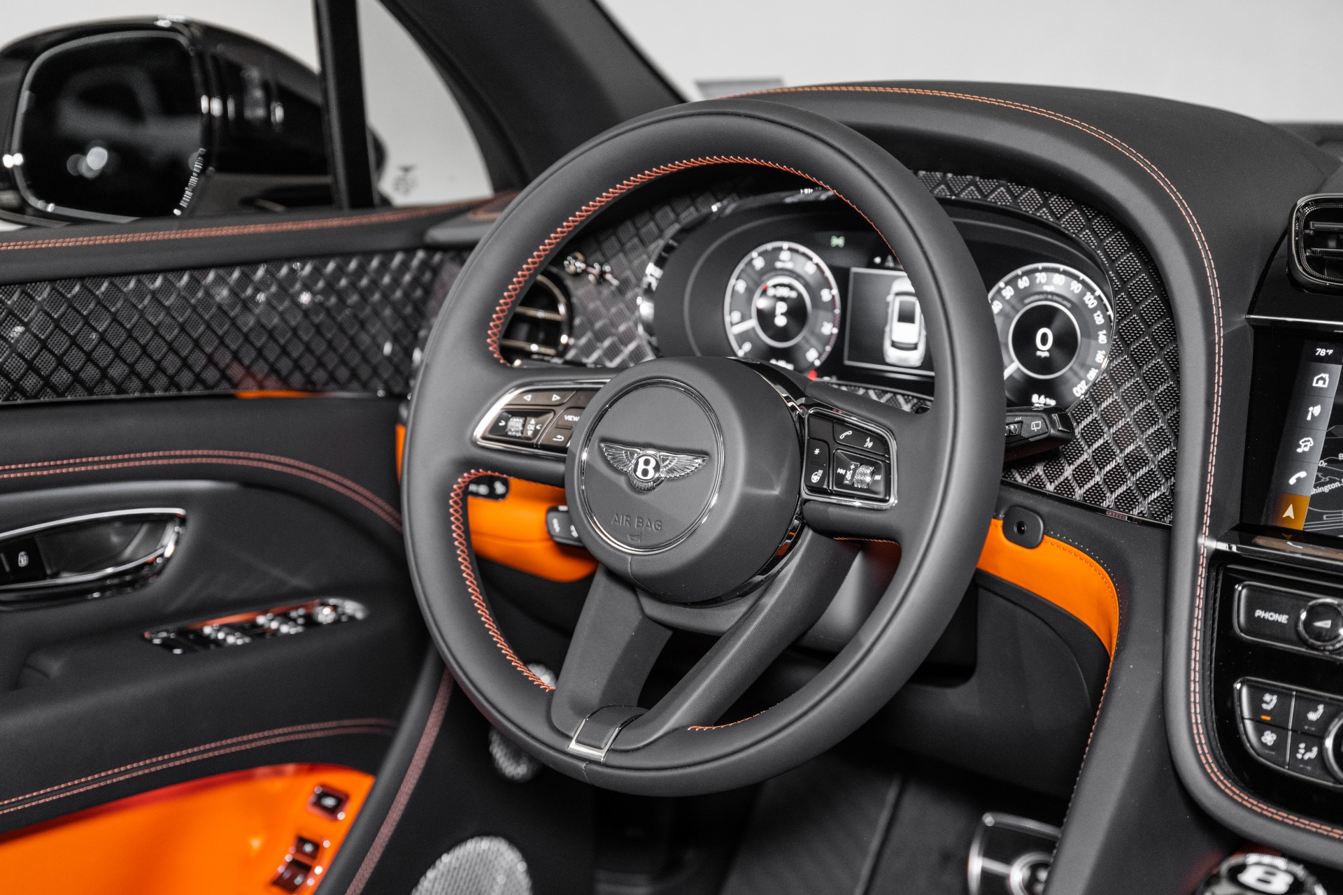 2025 Bentley Bentayga S photo 30