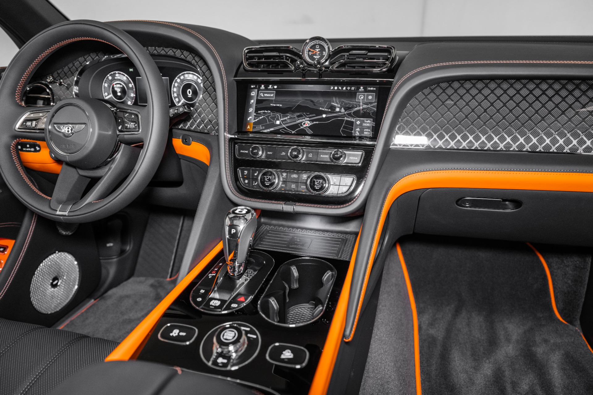 2025 Bentley Bentayga S photo 32
