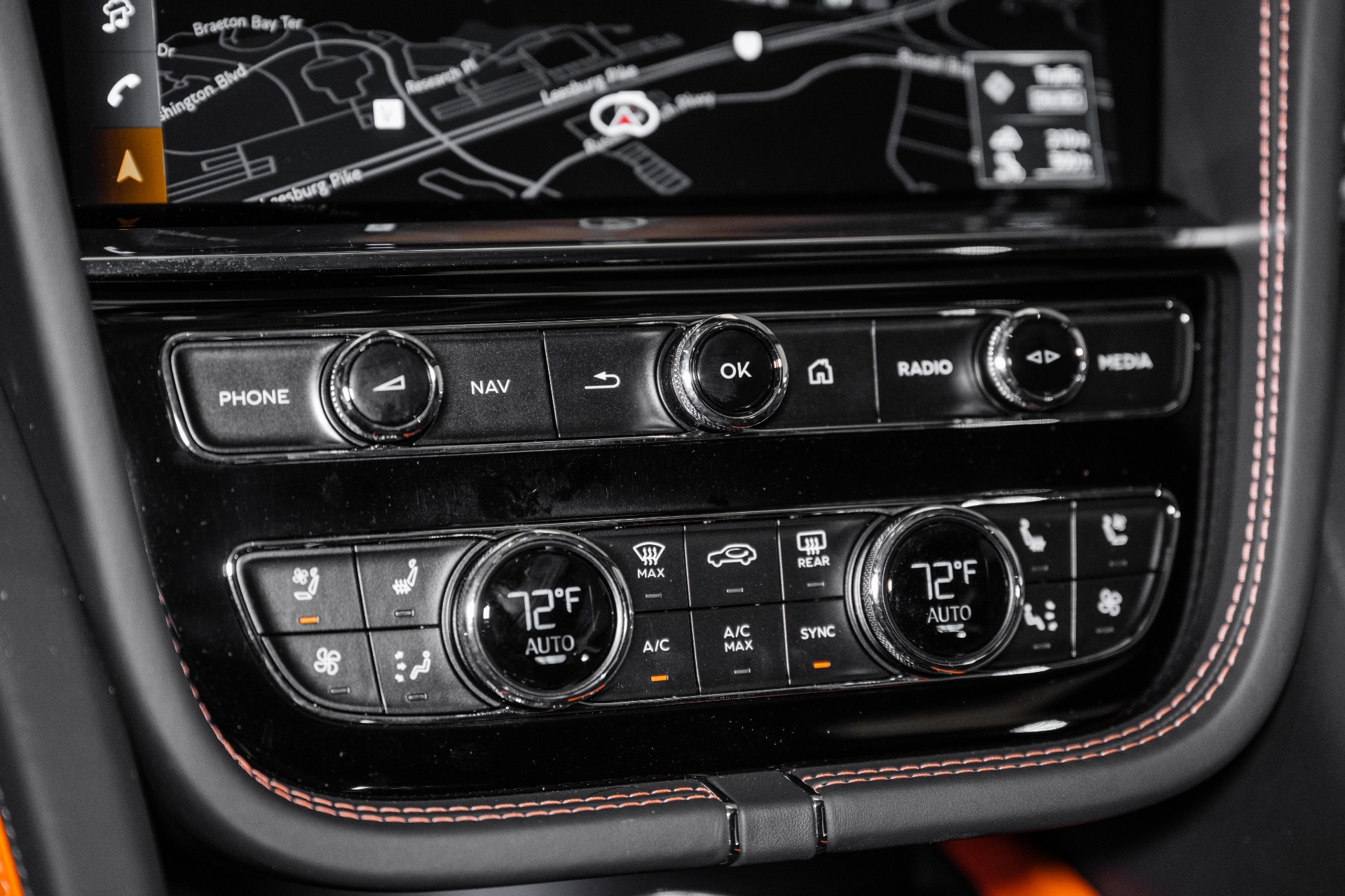 2025 Bentley Bentayga S photo 39
